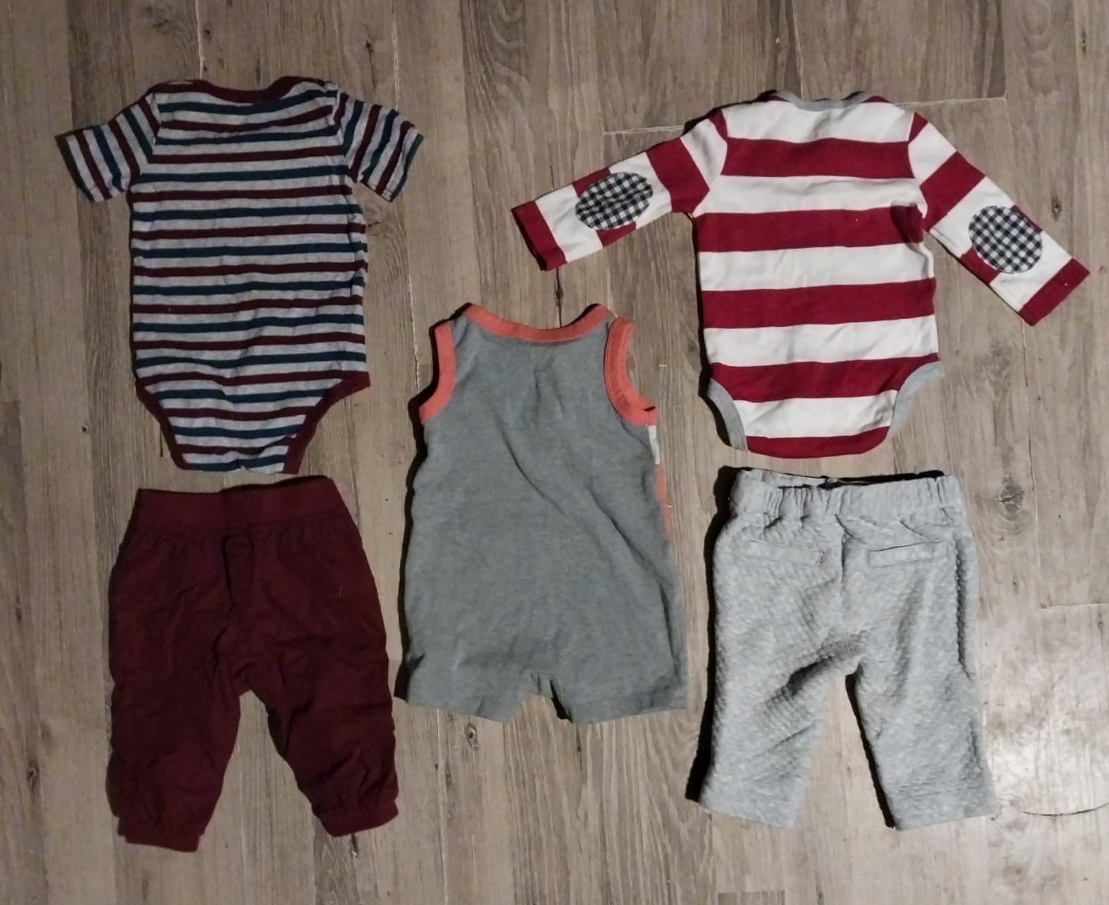 Cat & Jack. 2 Onesies & Pants, short onesie - Thumbnail 2