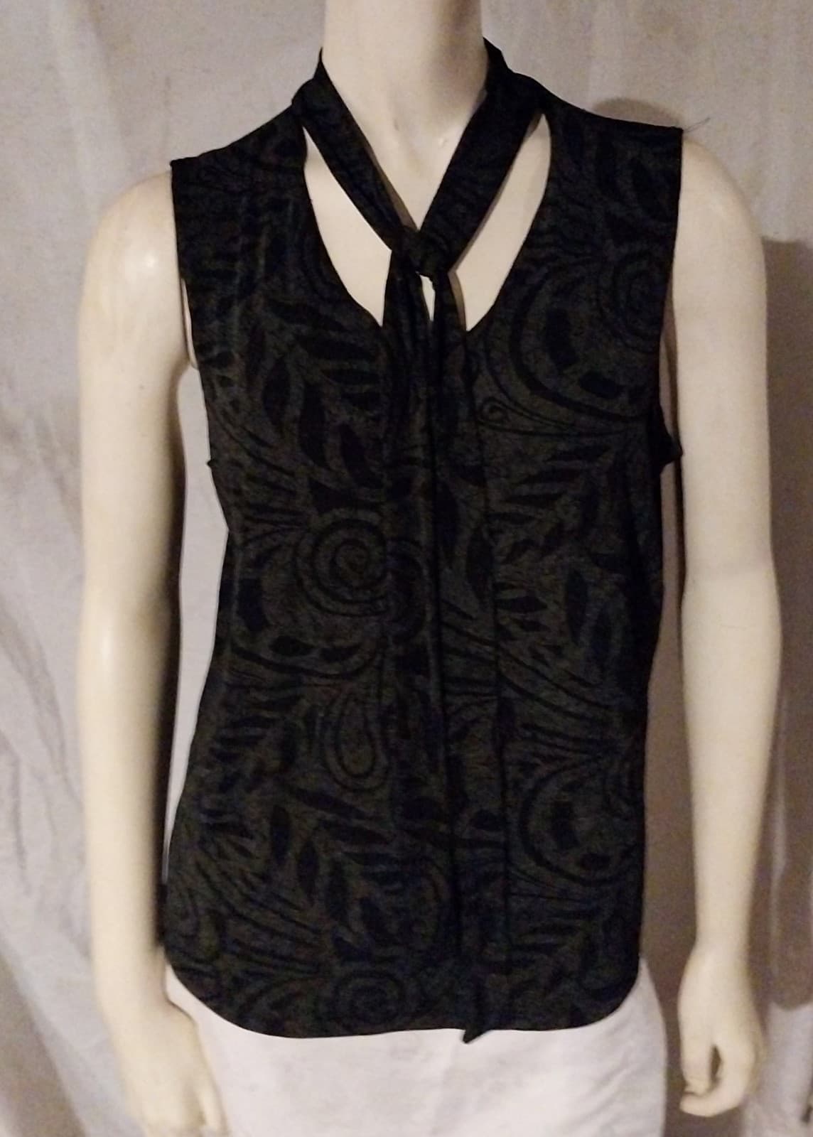 Kathy Ireland Essentials Tank Top - Thumbnail 2