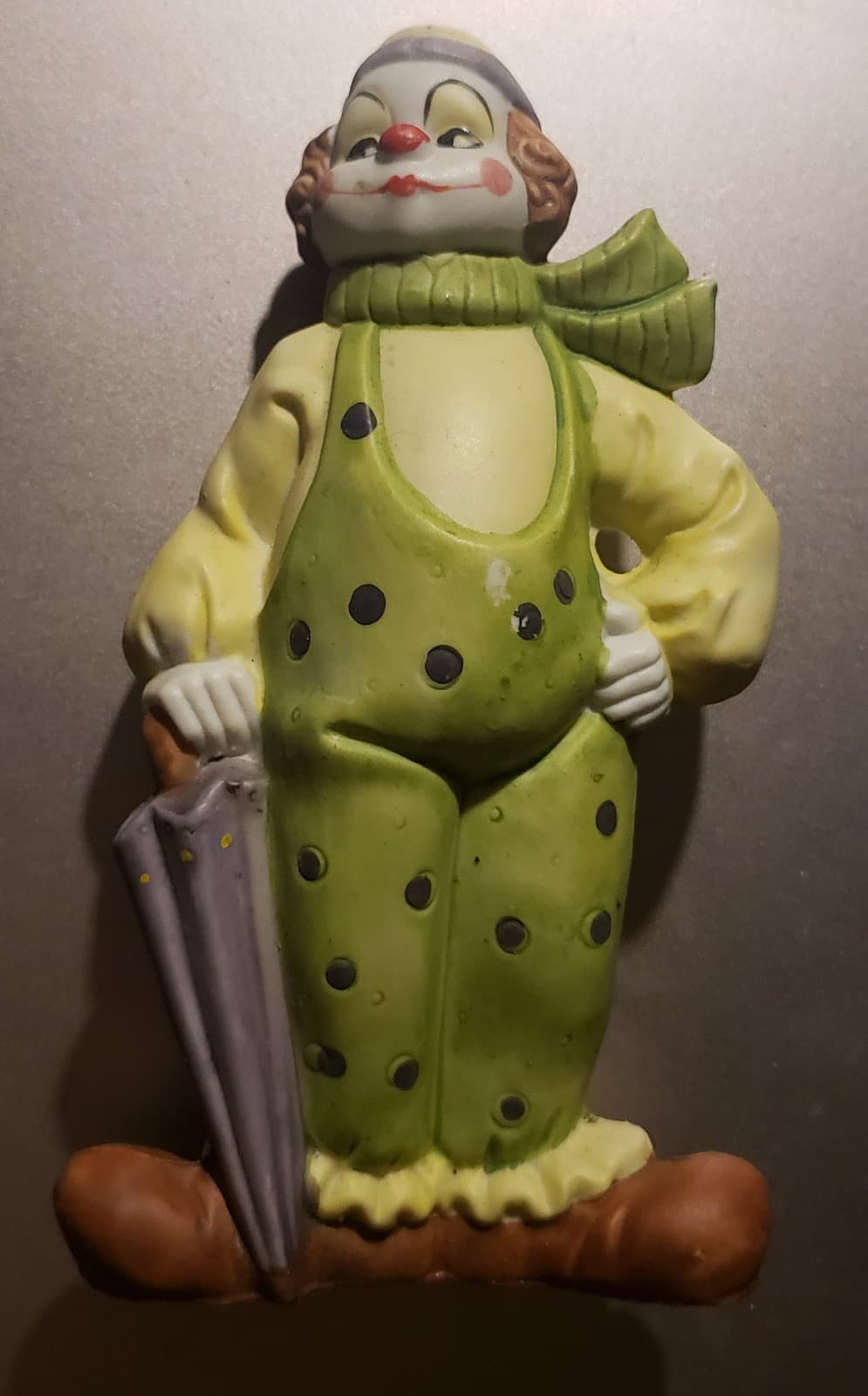 Vintage Porcelain Ceramic Clown Figurine Sculpture Holding Parasol MIC Taiwan - Image 1