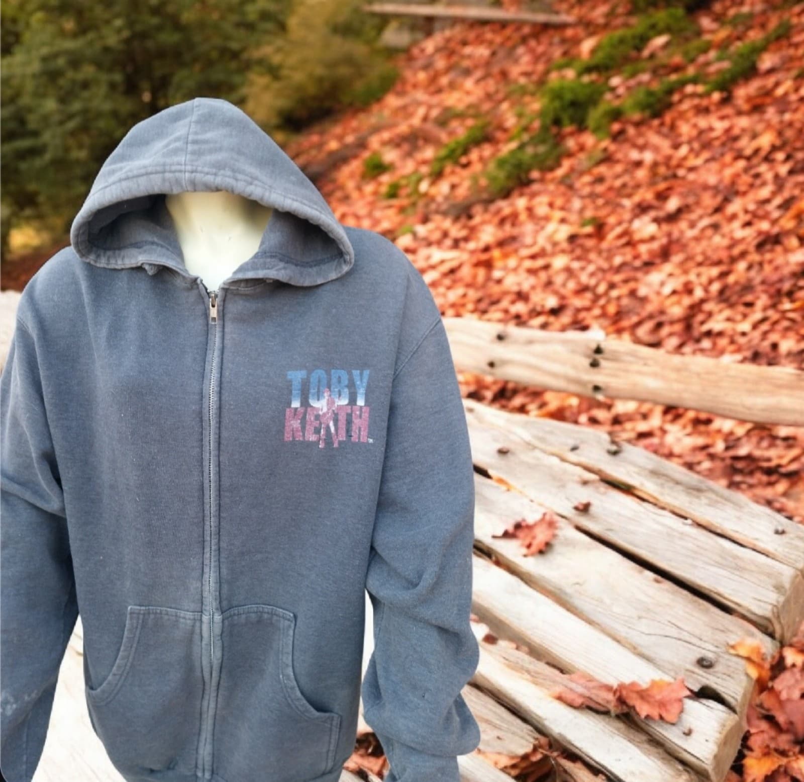 Toby Keith, Zip Up Hoodie. Size Large - Thumbnail 2