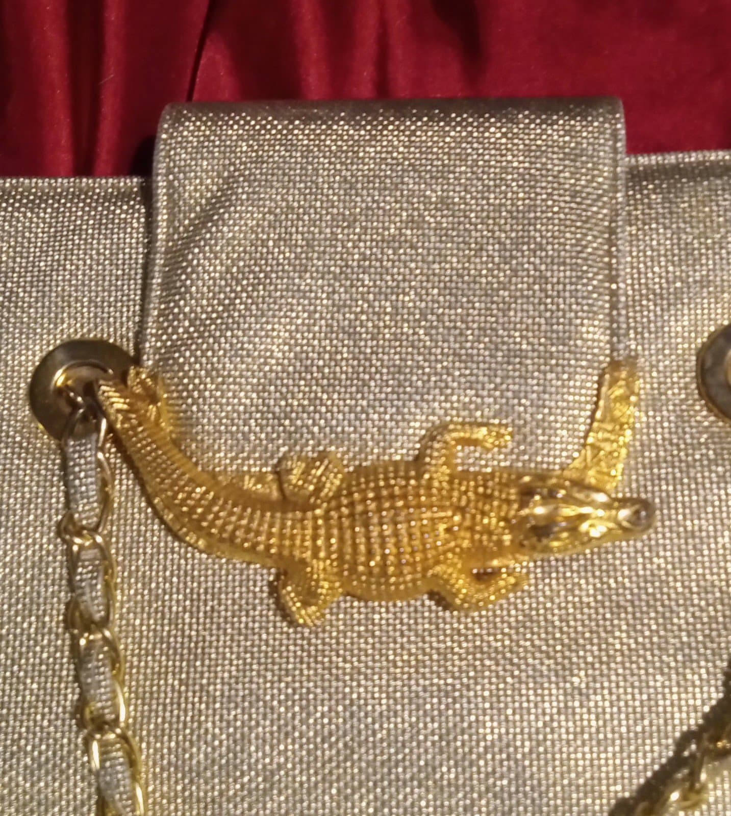 Gold Gator medium hand bag Vintage, Cute, Chic, Retro, 80s. - Thumbnail 2