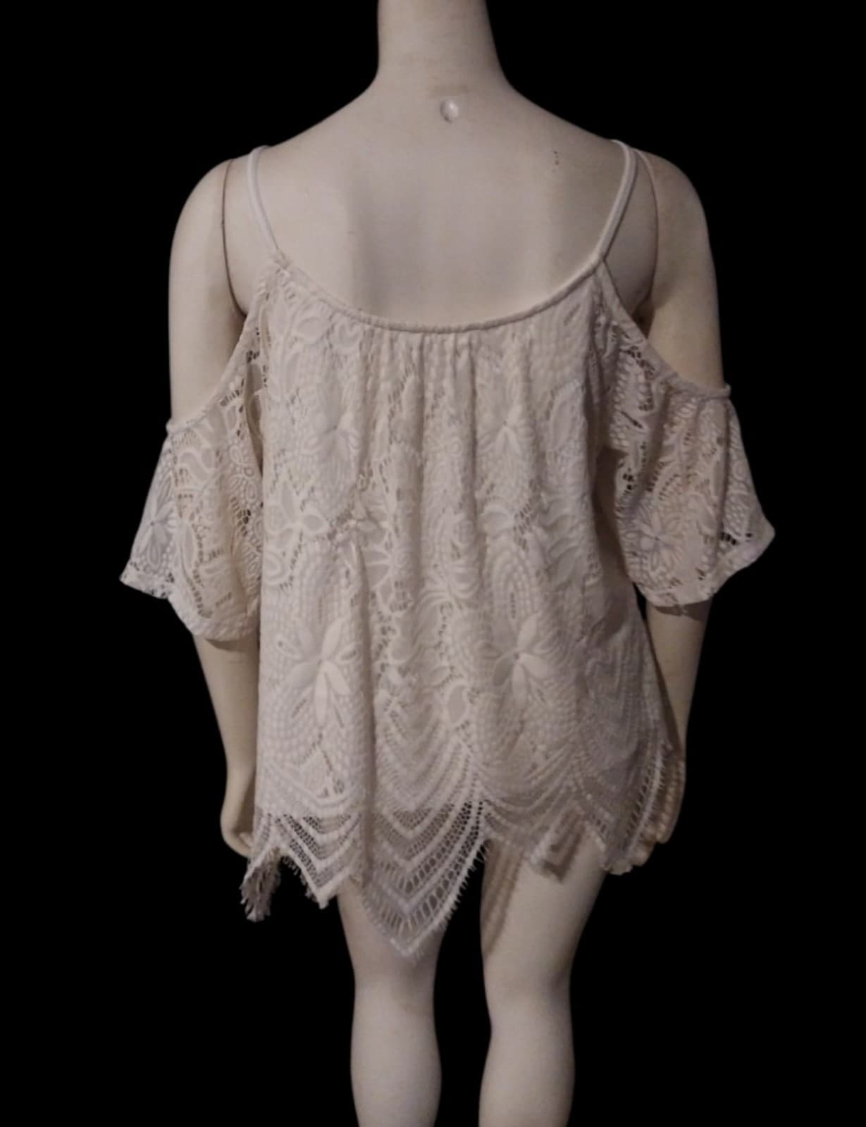 Alya Open-Shoulder Lace Top - Size Large - Thumbnail 2