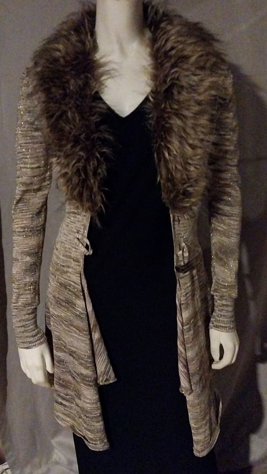 Focus 2000 Long Sleeve Brown Cardigan with faux fur collar - Thumbnail 3