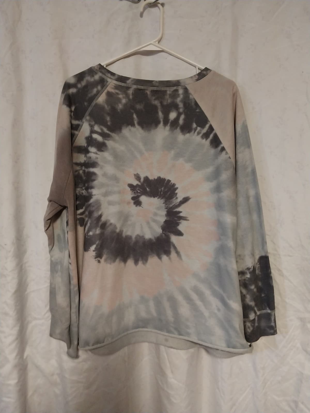 Ouŕs Tie-Dye Split-Hem Crew Neck Sweatshirt - Thumbnail 2