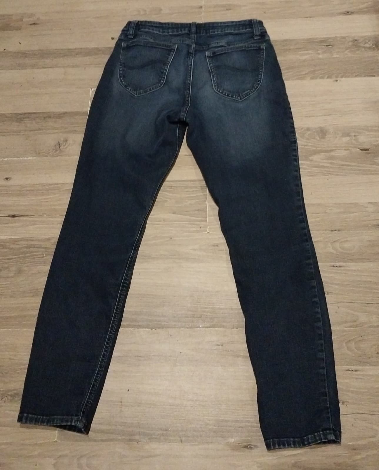 Lee Women’s Jeans. Size 10M - Thumbnail 2