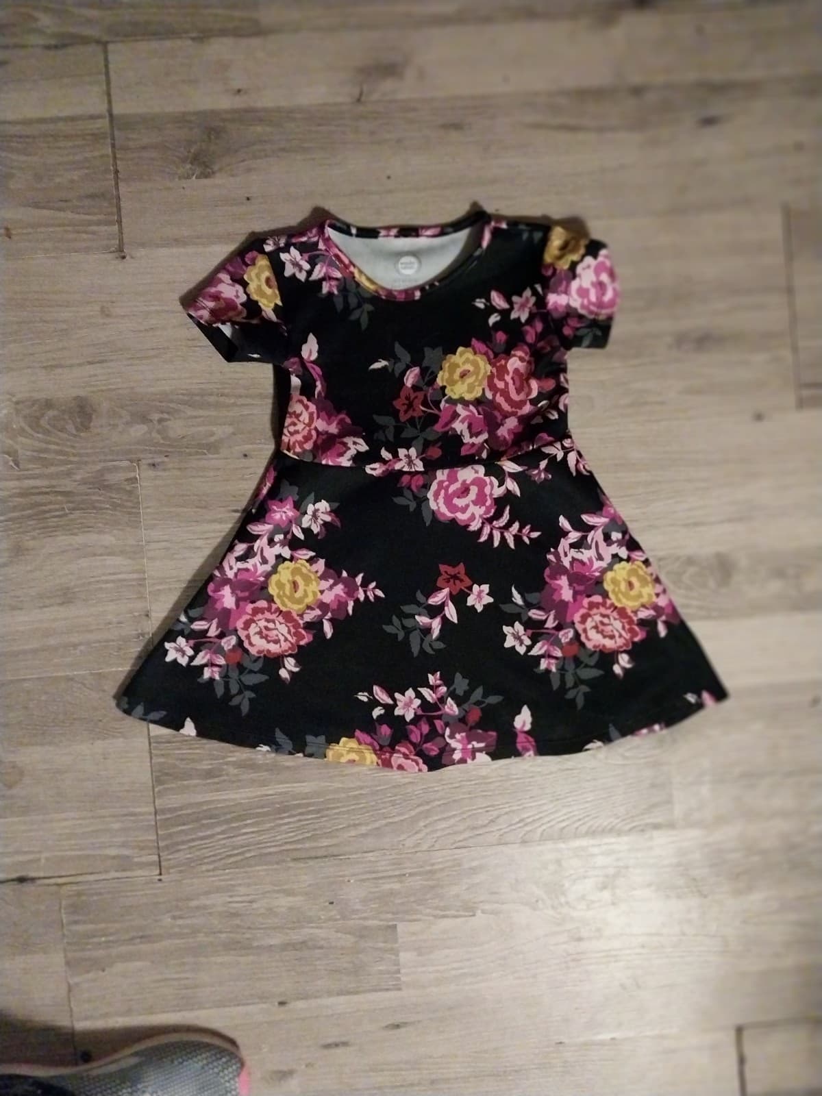 Wonder Nation Girls Floral Dress. Size 4-5 - Image 1