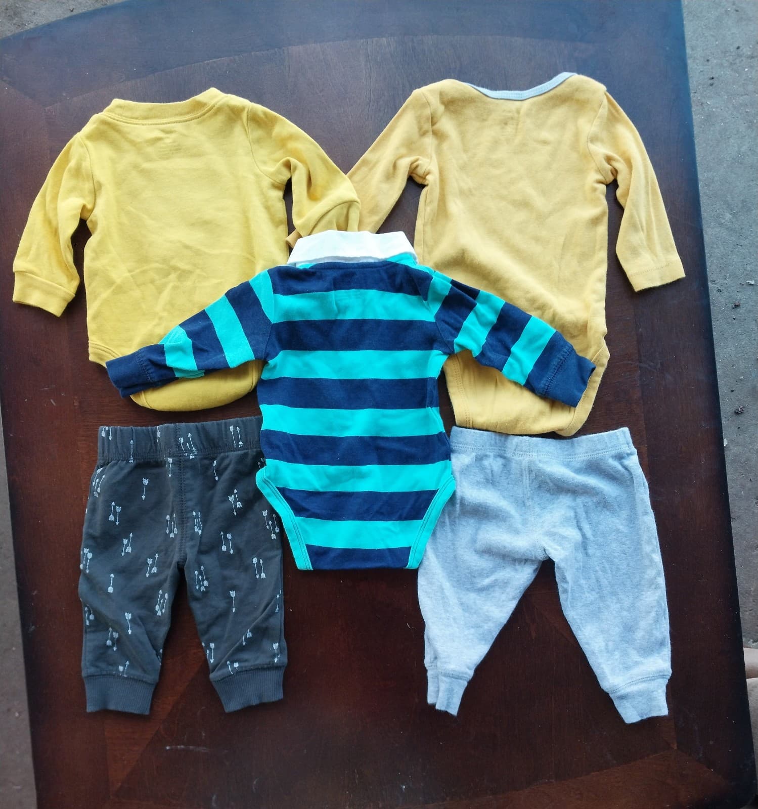 Carter's. 3 Long Sleeve Onesies & 2 Matching Pants. Size 3 Months - Thumbnail 2