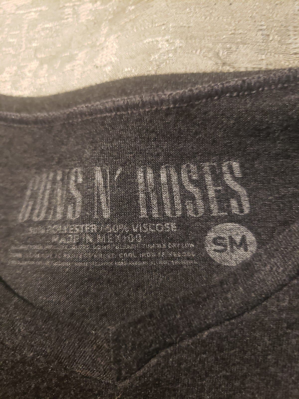 Guns N' Roses shirt, size s/m - Thumbnail 2