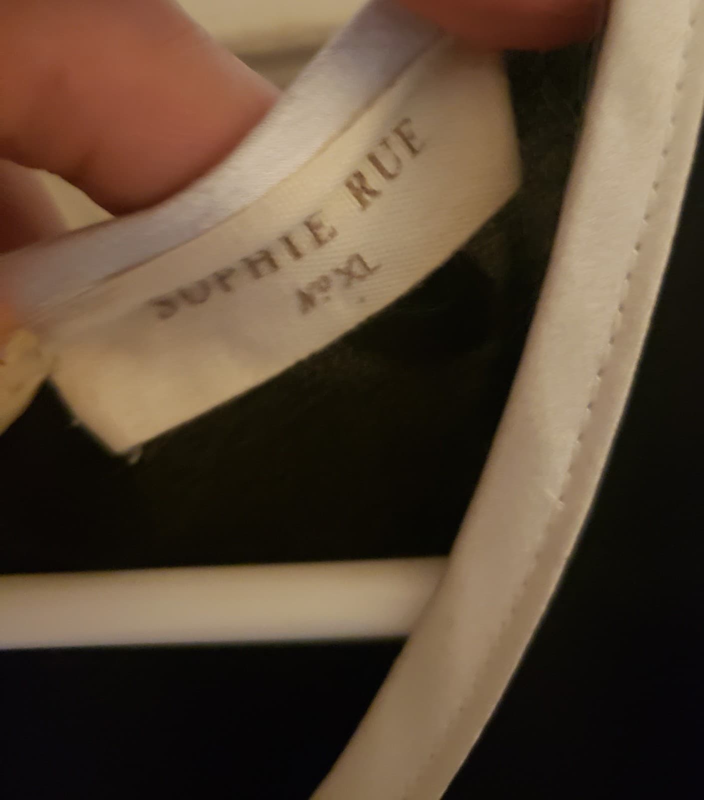 Sophie Rue SLEEVELESS Tank TOP - Thumbnail 2