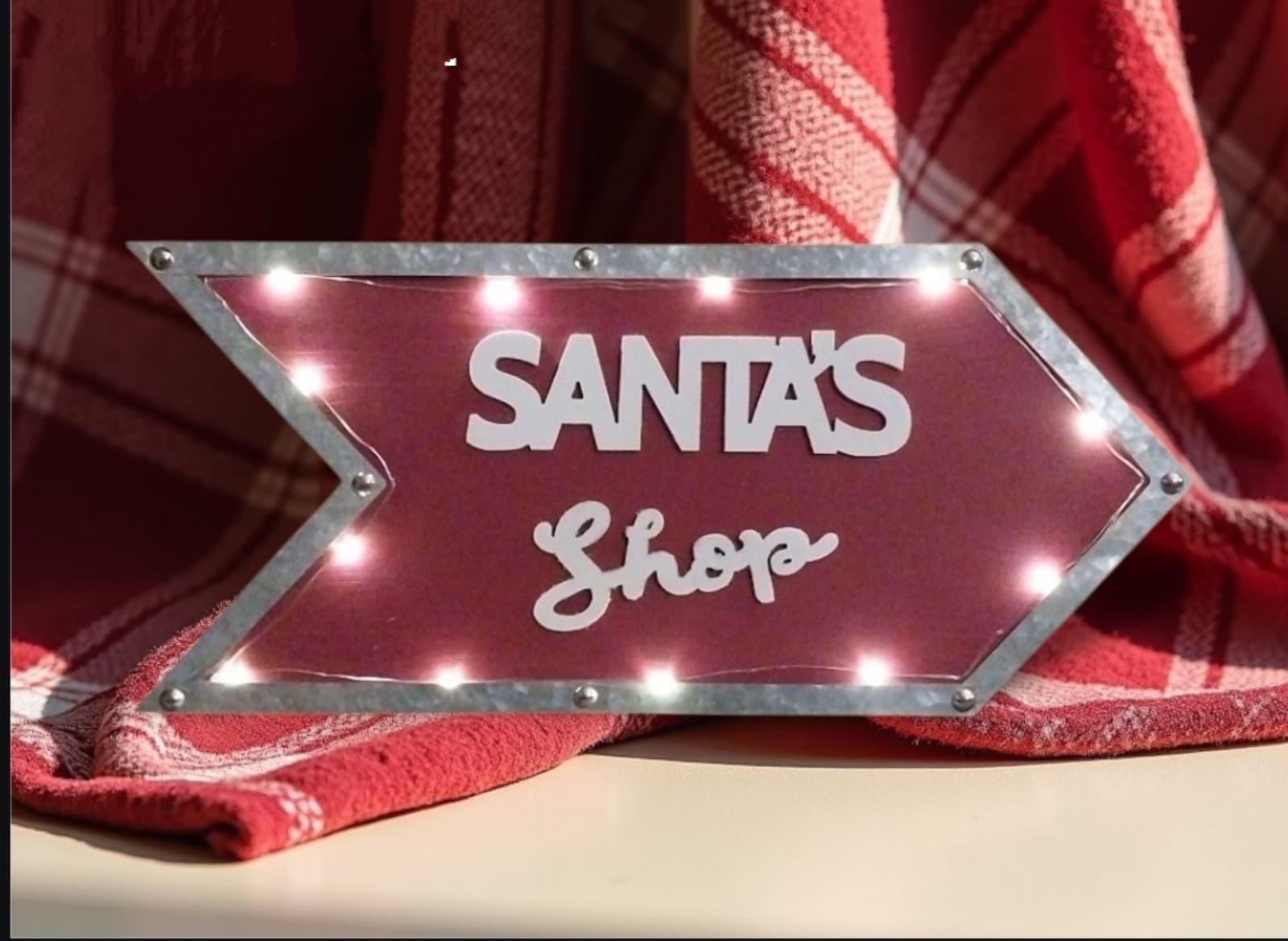 "Santa's Shop" Light Up Arrow Sign. Holiday Decor. Requires 2 AA Batteries - Image 1