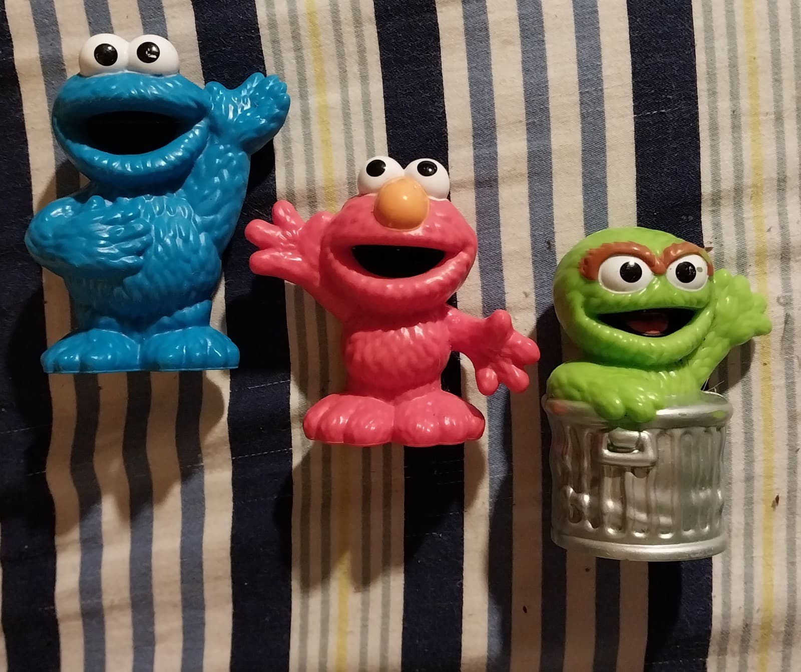 Sesame Street Cake Topper Toy Figures. Elmo, Oscar & Cookie Monster - Image 1