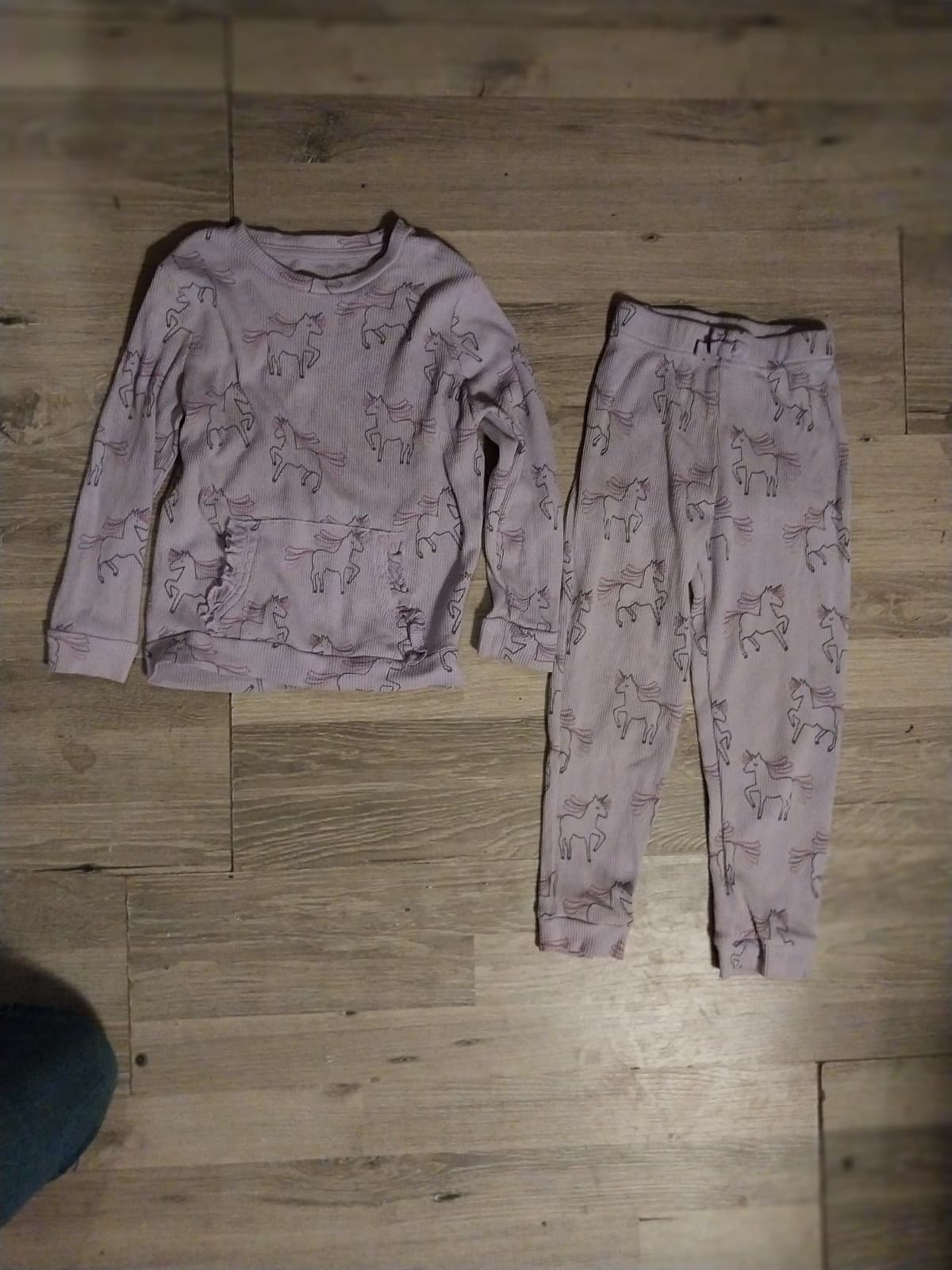 Girls purple Thermals. Size 5T - Image 1