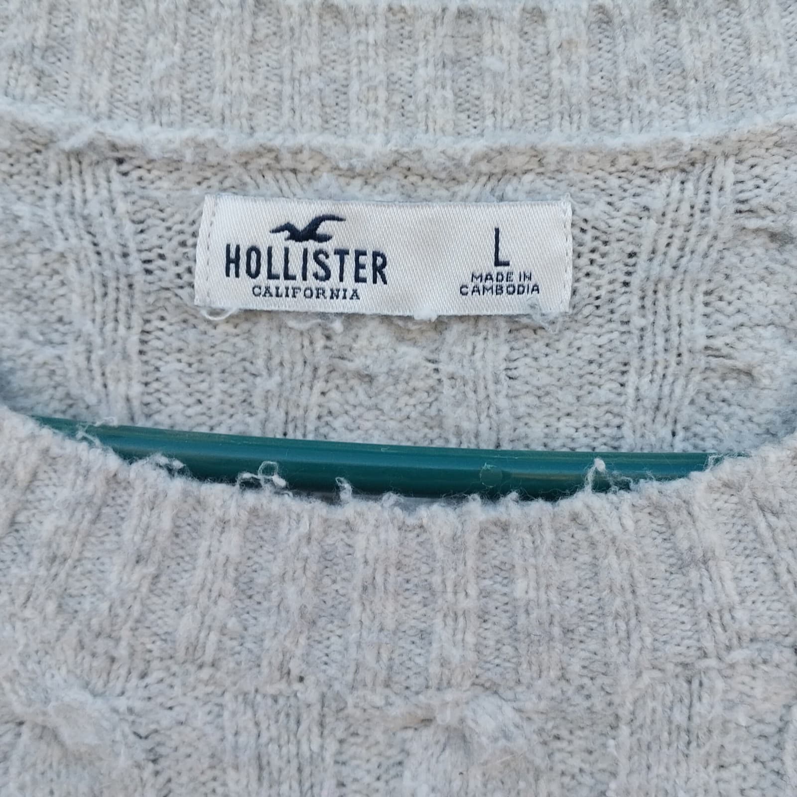 Hollister Comfy Cloud Cable-Knit Crew Sweater. Color Heather Grey - Thumbnail 5