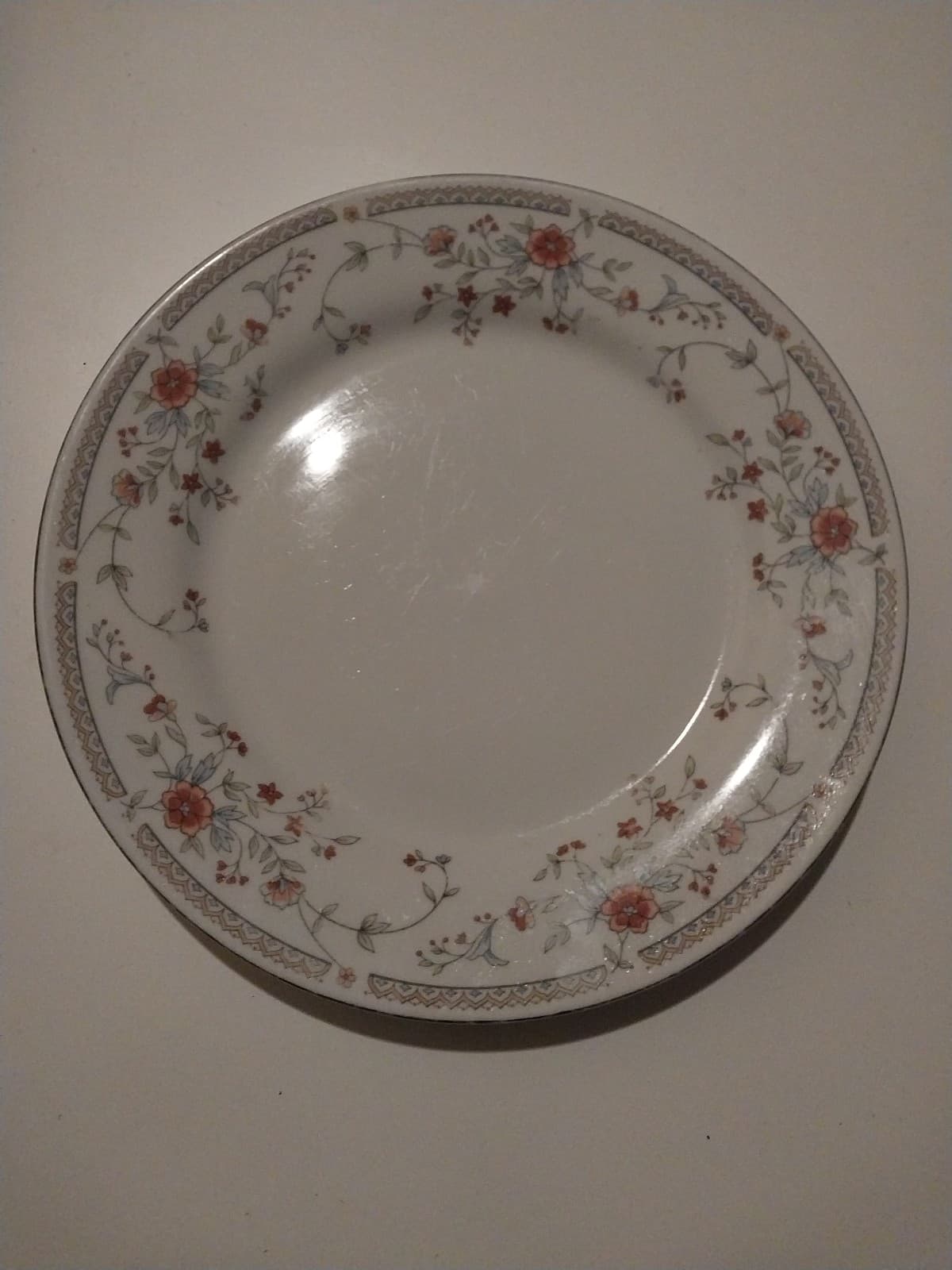 2 Fine China Northridgee 10" Dinner Plates - Thumbnail 4