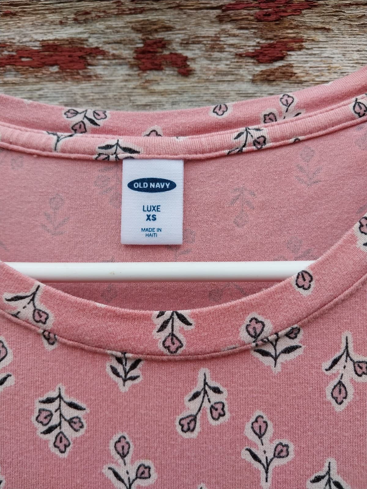 Old Navy Women's Shirt. Size XS - Thumbnail 2