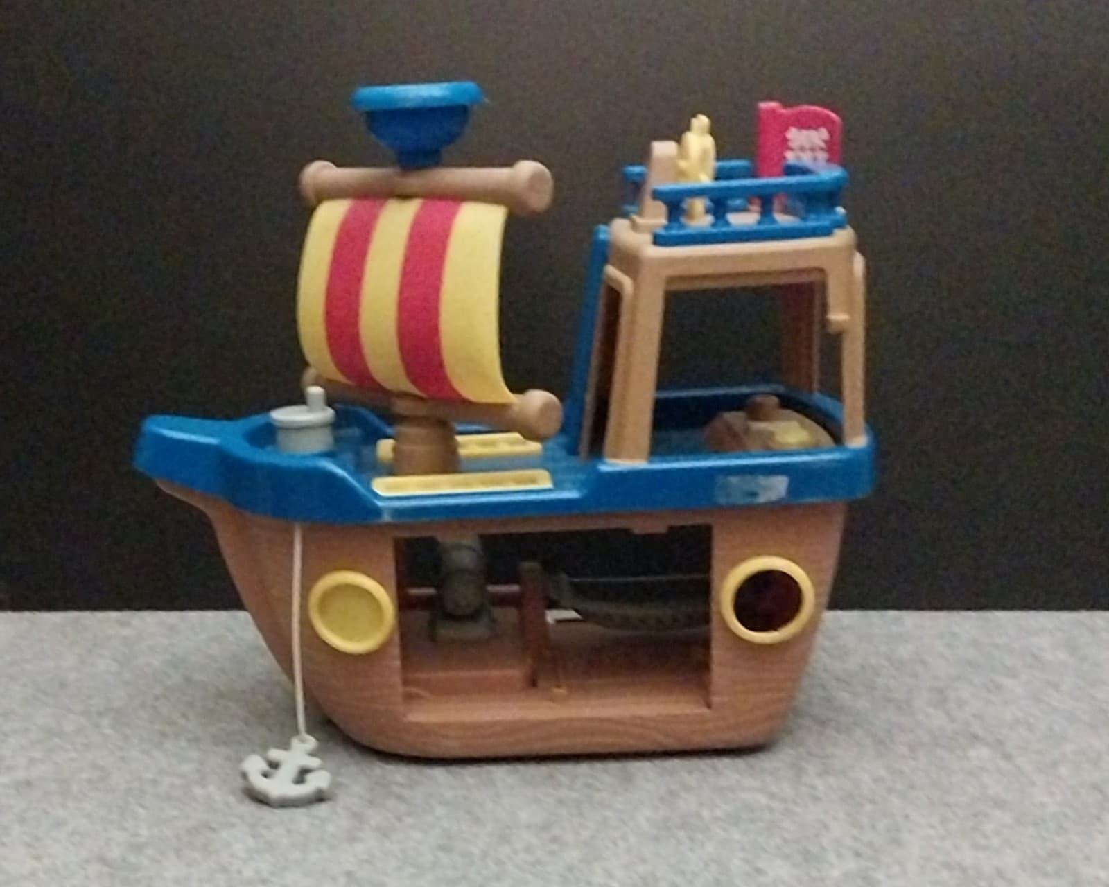 Member's Mark Pirate Ship - Image 1