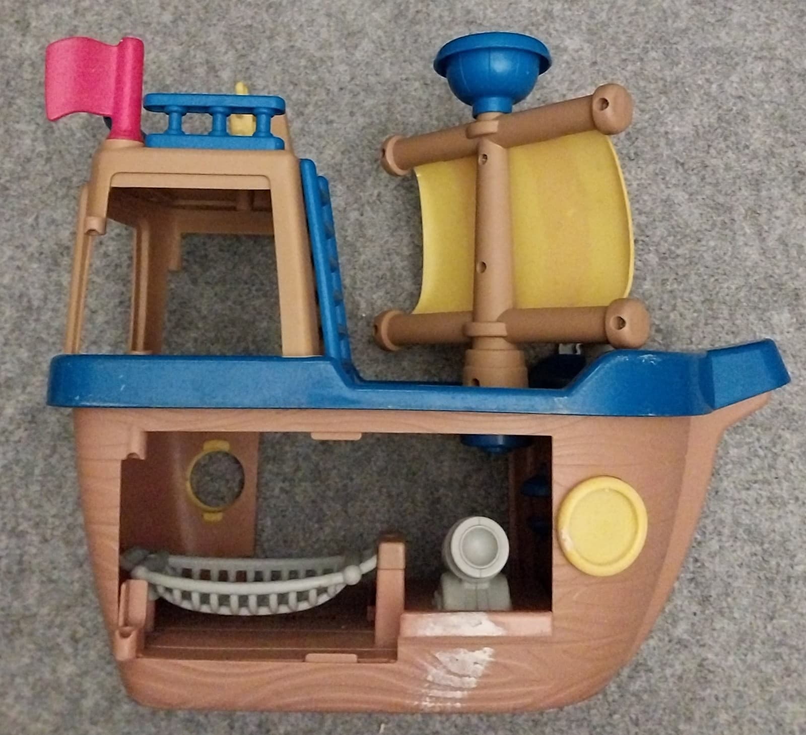 Member's Mark Pirate Ship - Thumbnail 4