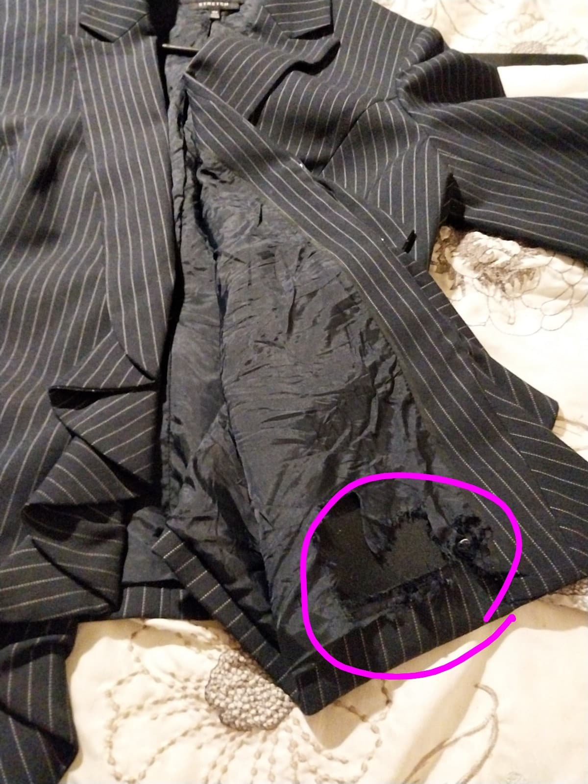 Jones New York Blazer. There's a small tear on the inside.Not visible on outside - Thumbnail 3