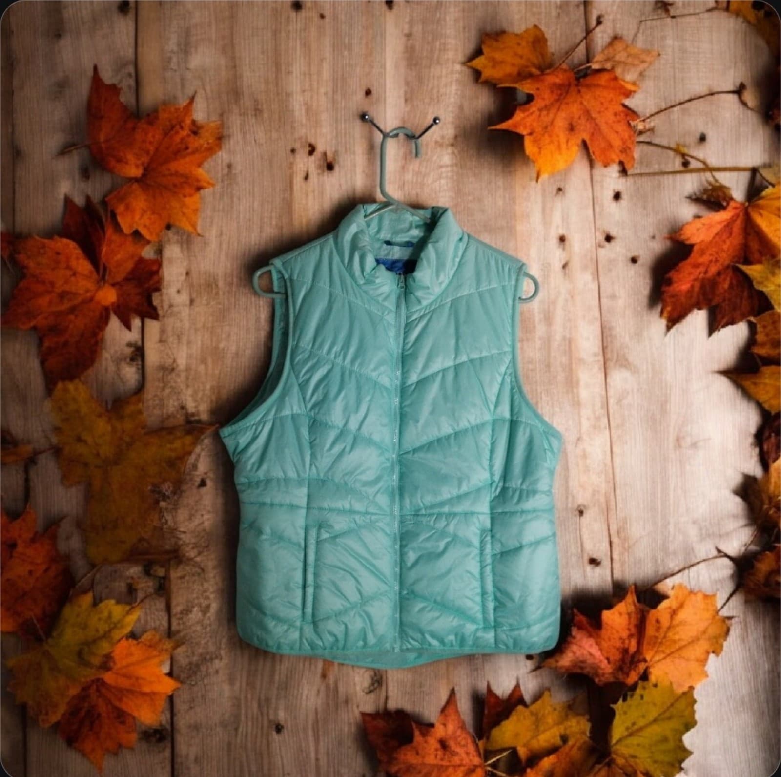 Flirtitude Active, Women's Teal Colored Puffer Vest. Size XL - Thumbnail 3