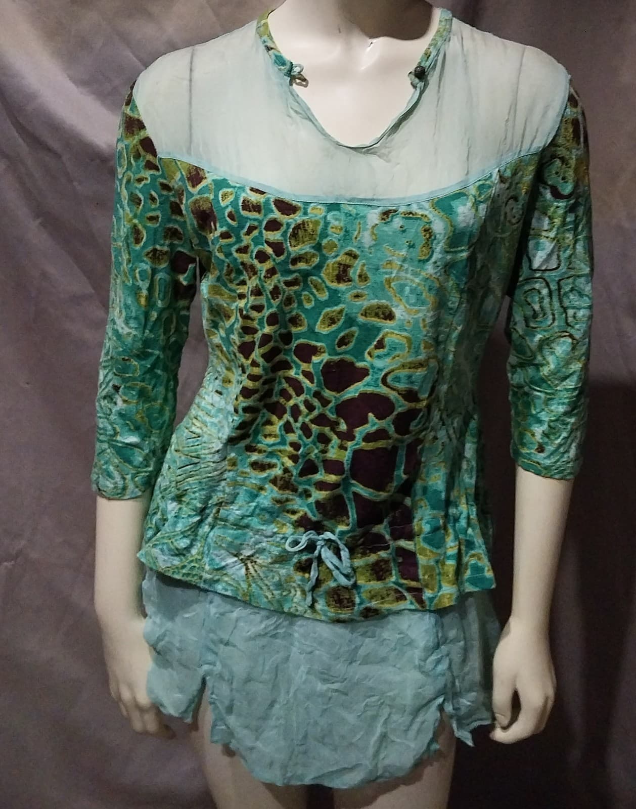 Indochine Women’s Top. There is a small snag at the bottom. See Pics - Thumbnail 2