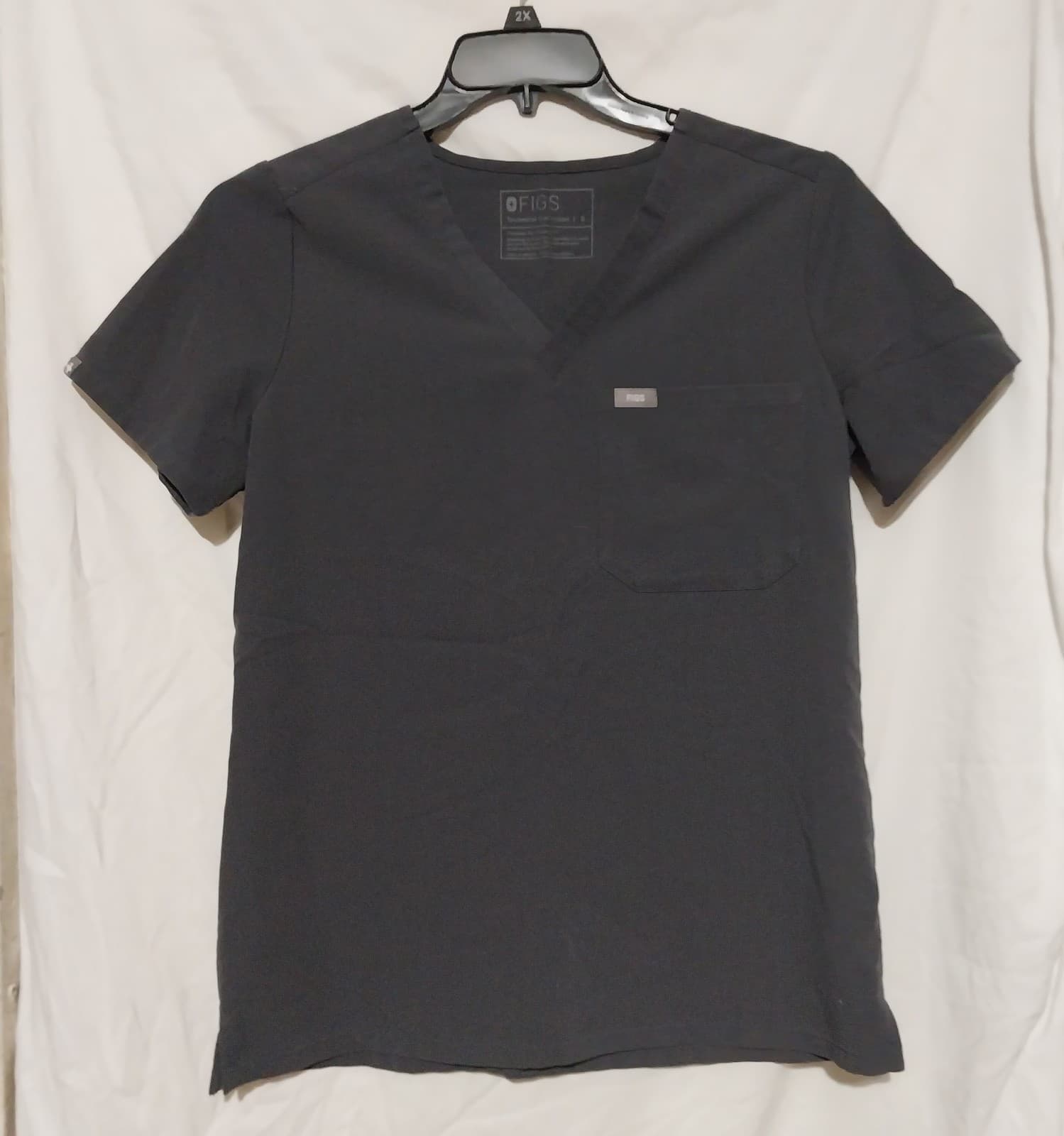 FIGS Set. Catarina Top Small & Zamora Joggers Small. Color Grey - Thumbnail 4