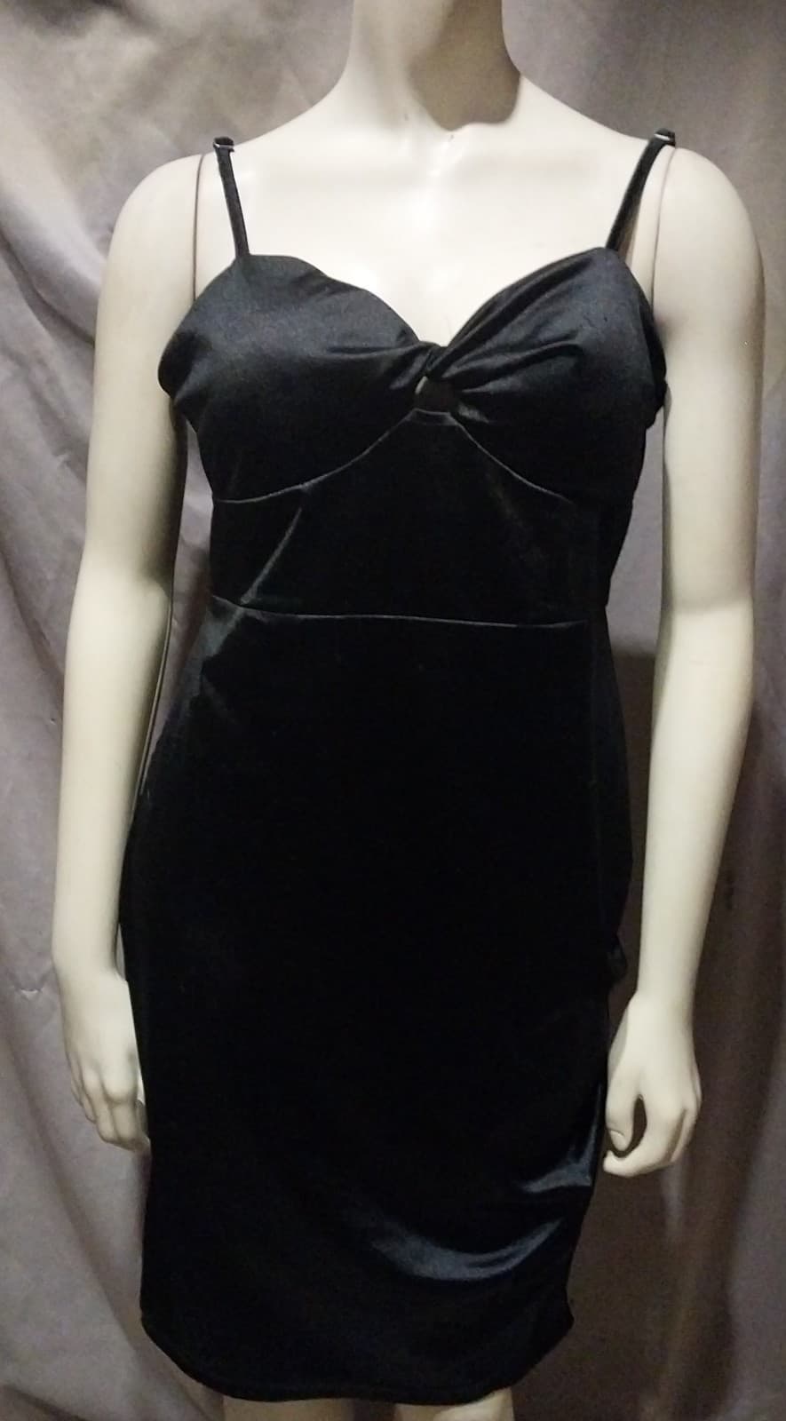 Madden NYC Juniors’ Twist Front Satin Dress Size XL. Color black - Image 1