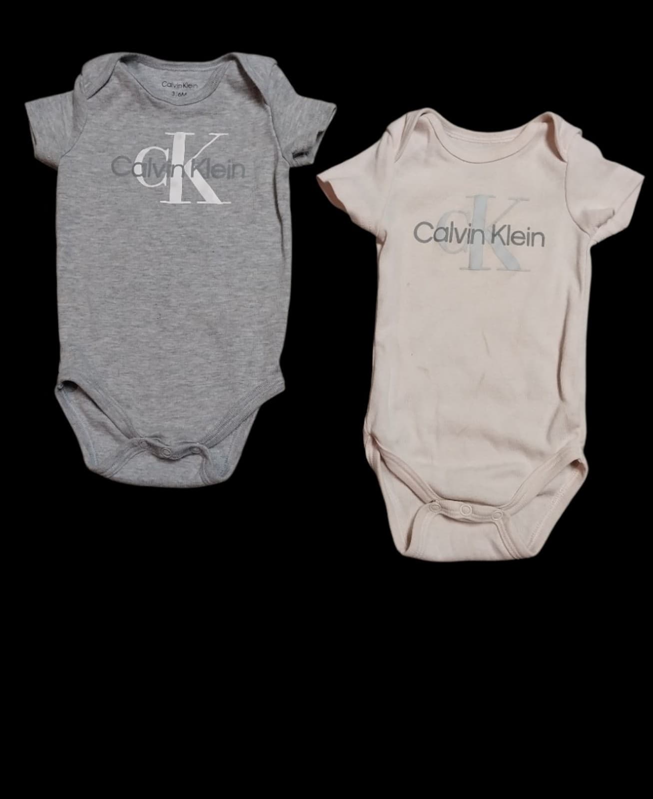 Calvin Klein Infants 4-Pack Bodysuit. Size 3/6 Months - Thumbnail 4