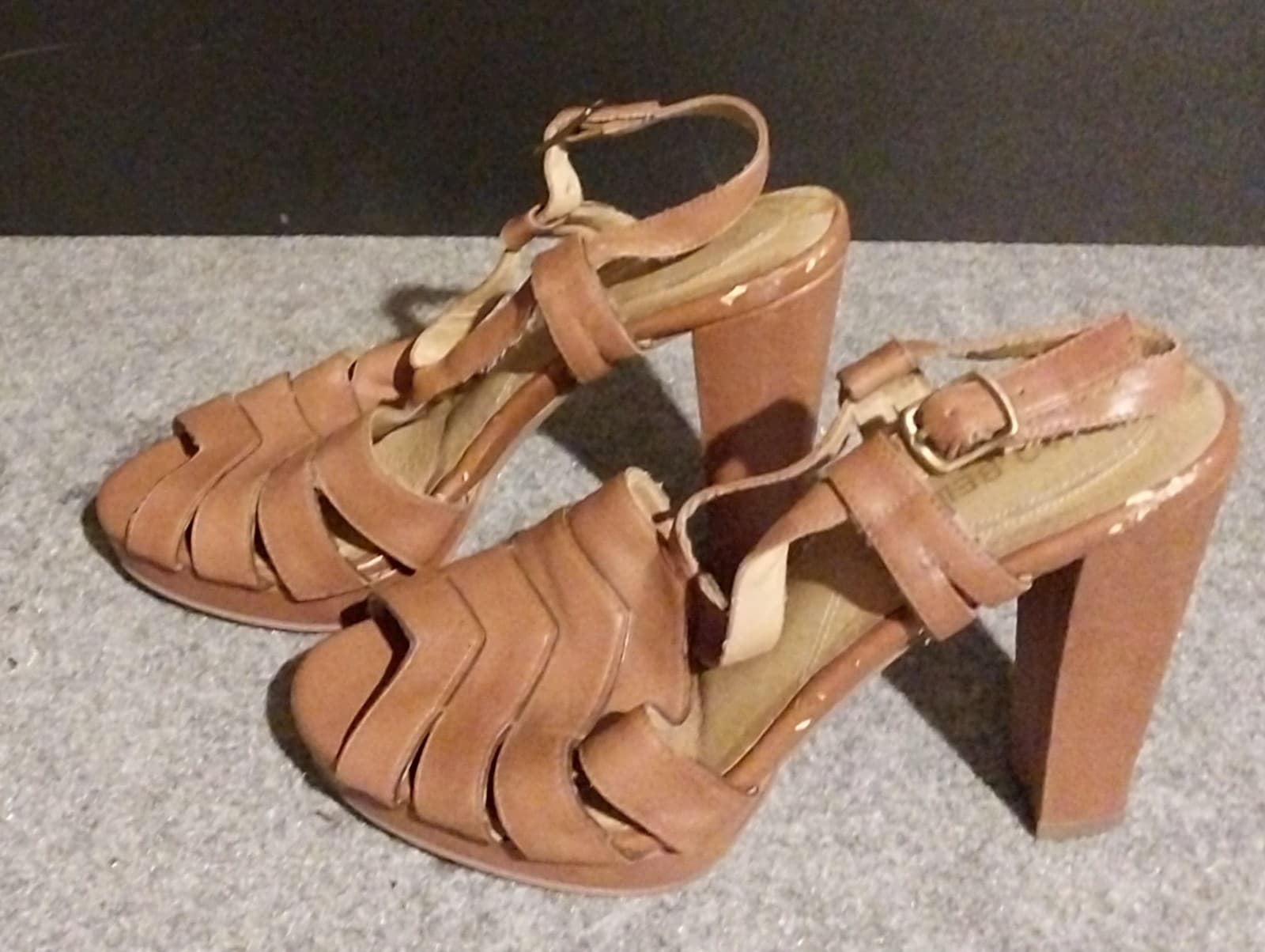 Ciao Bella dress sandals. Size 7 - Thumbnail 2