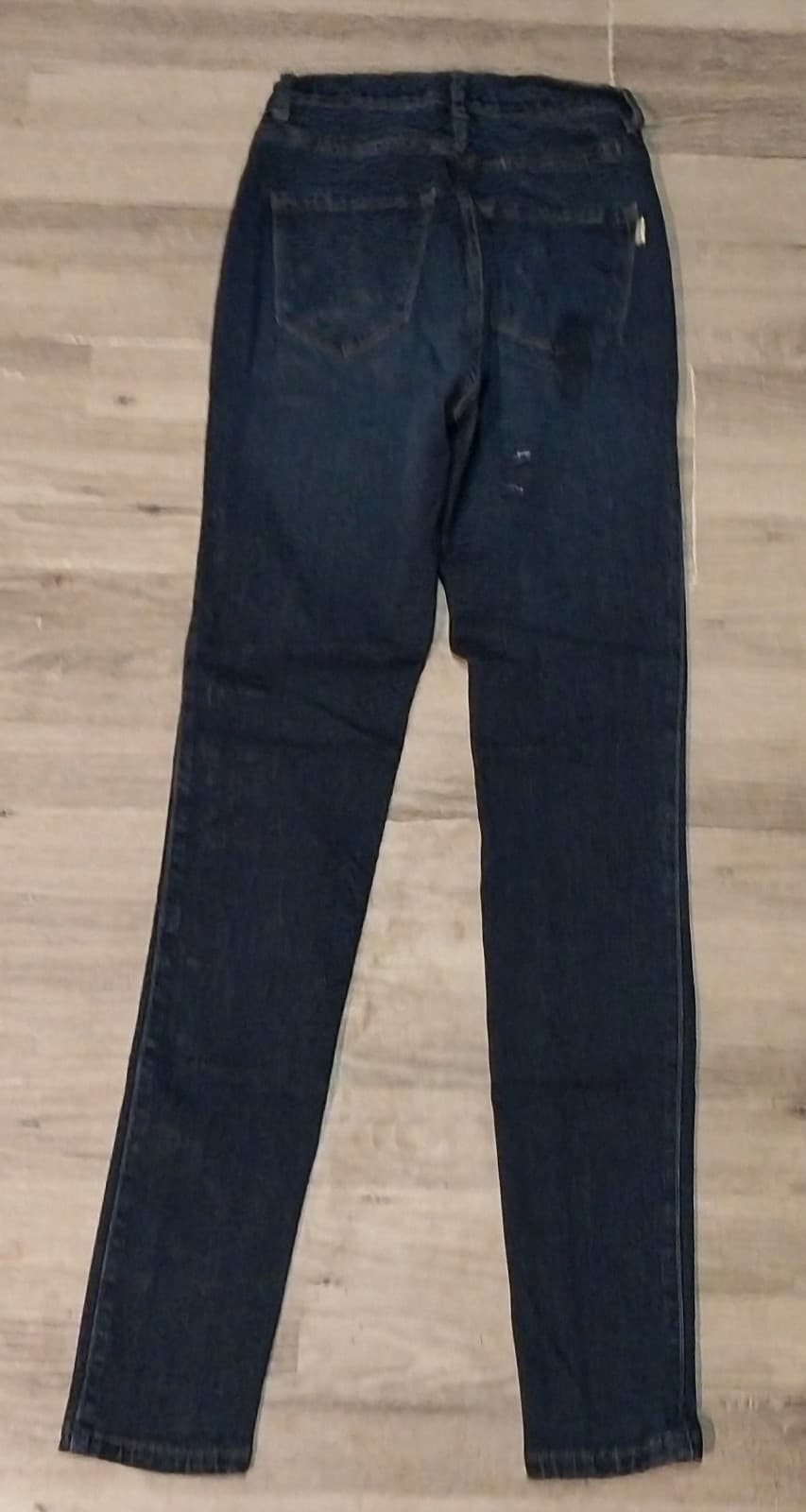 Vibrant Women’s Jeans. Size 5 (W26) - Thumbnail 2