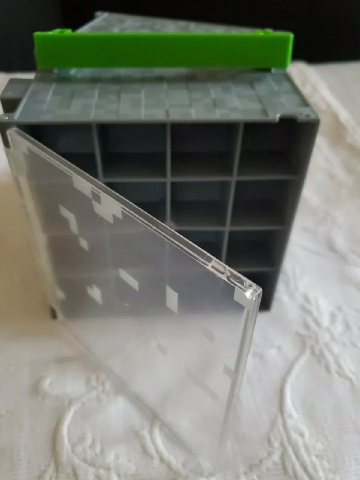 2014 Mattel Minecraft Gray Silver Mini Figures Collectors Carrying Storage Case - Thumbnail 6