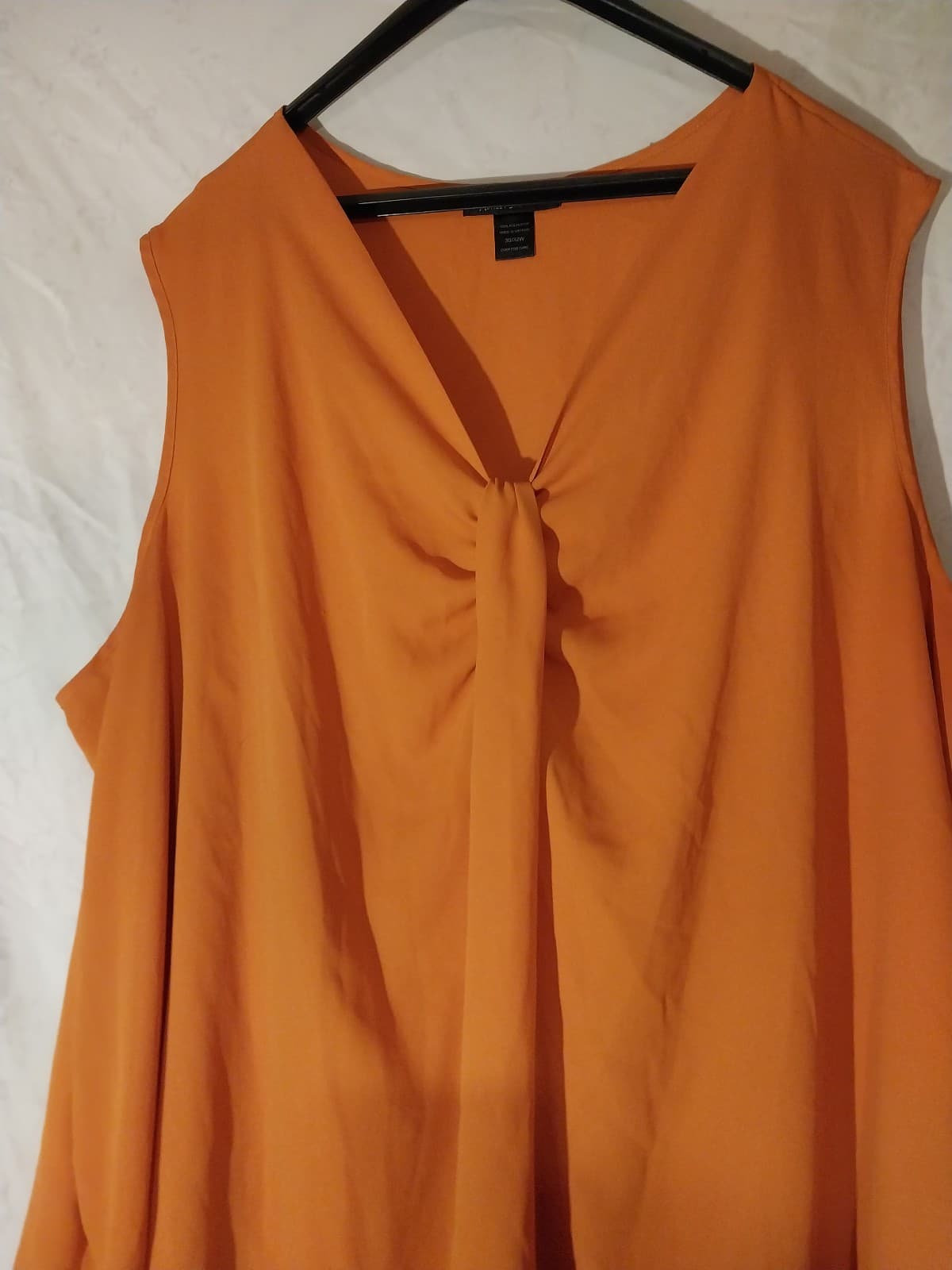 Ashley Stewart Sleeveless Top. Size 30/32W - Thumbnail 2