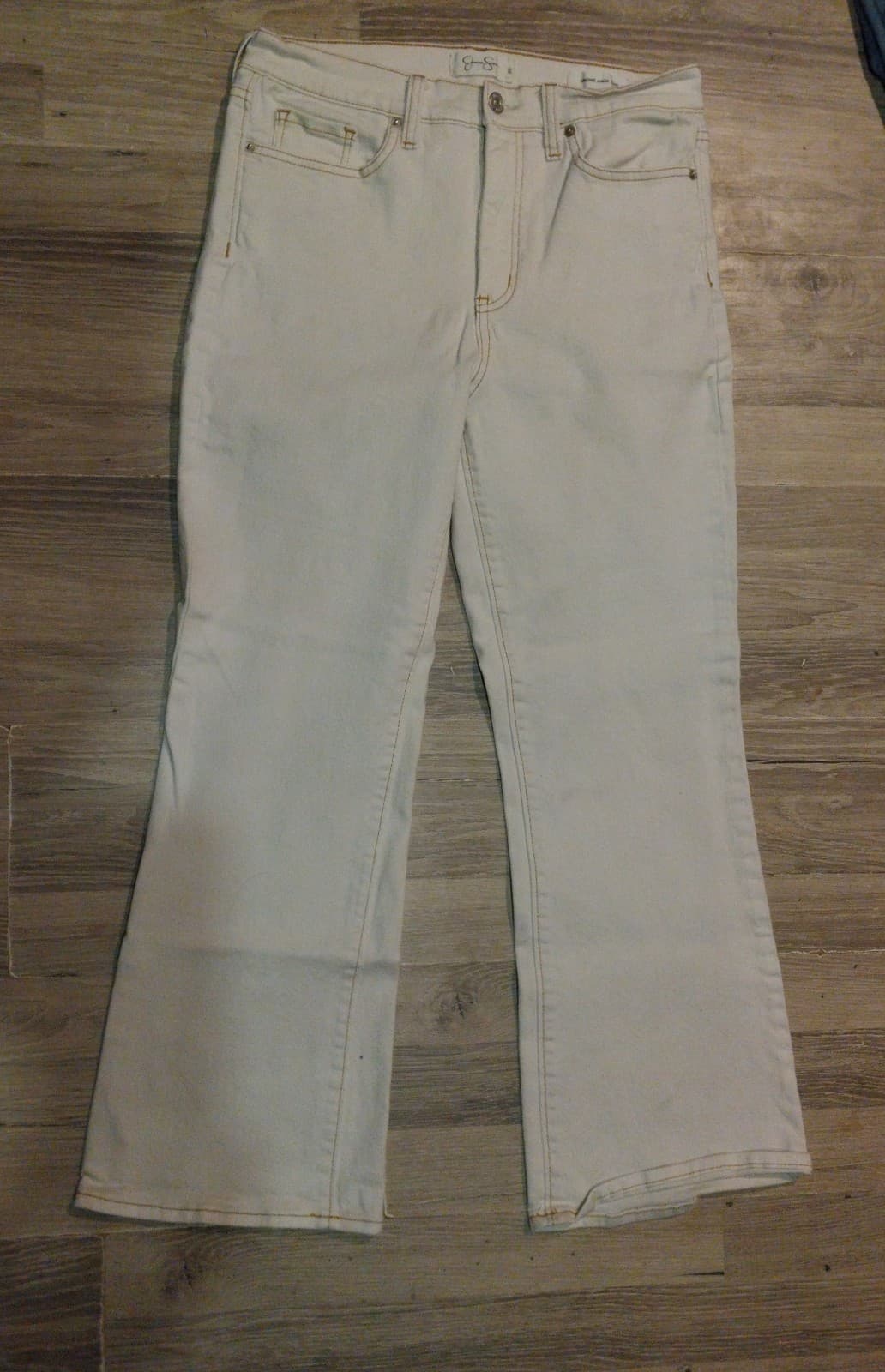 Jessica Simpson Charmed Ankle Flare Jeans. Size 29 - Image 1