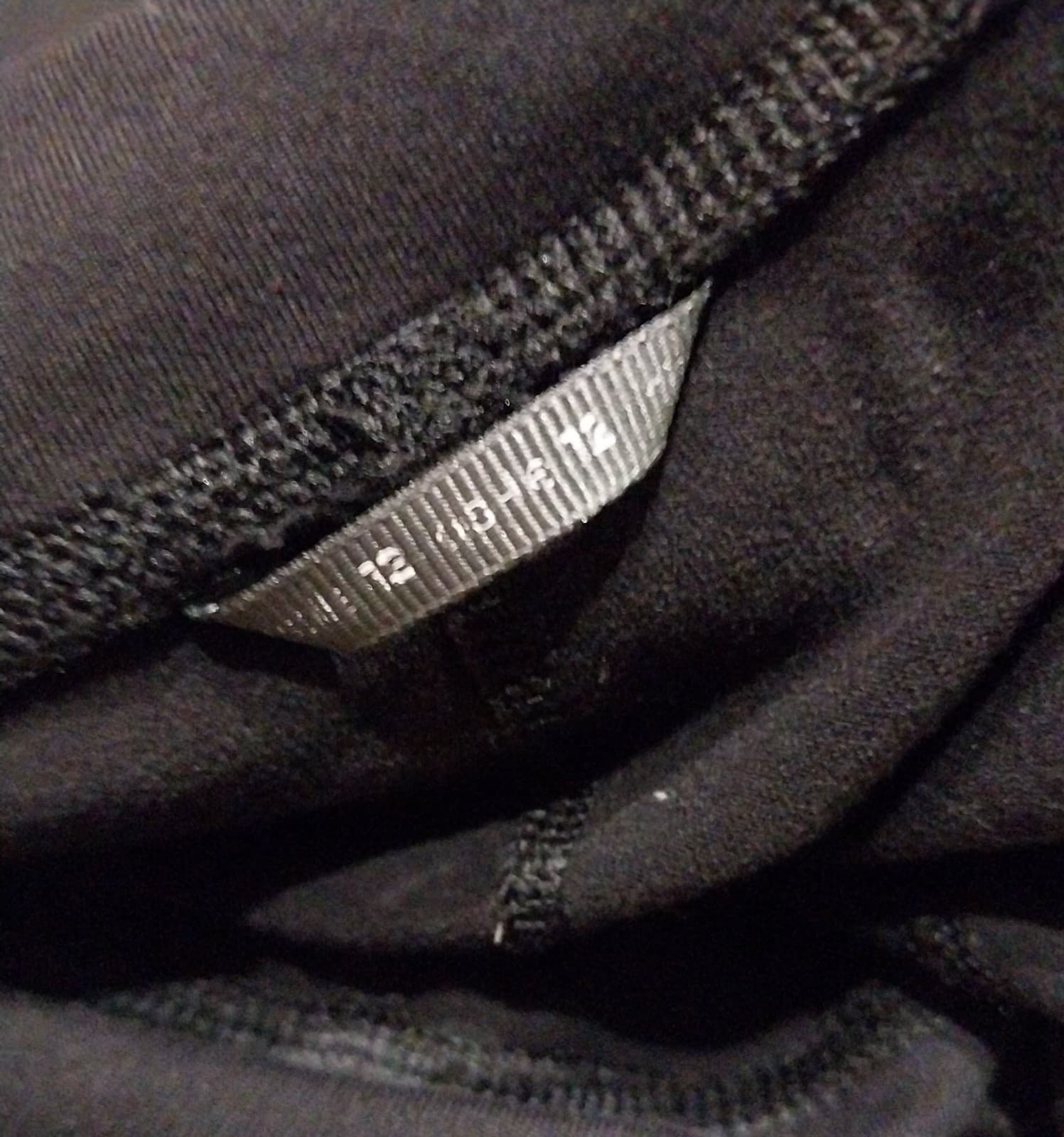 Black Capri Stretch Pants With Zipper Pocket. Size 12 - Thumbnail 4