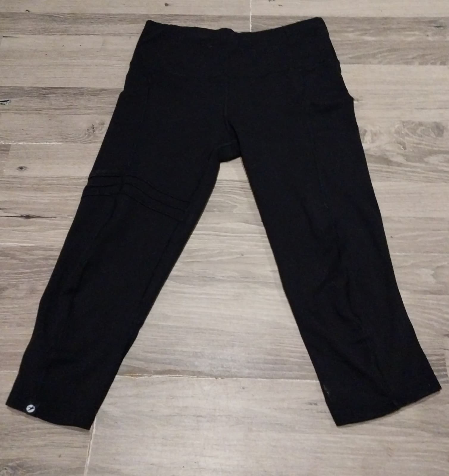Black Capri Stretch Pants With Zipper Pocket. Size 12 - Thumbnail 2