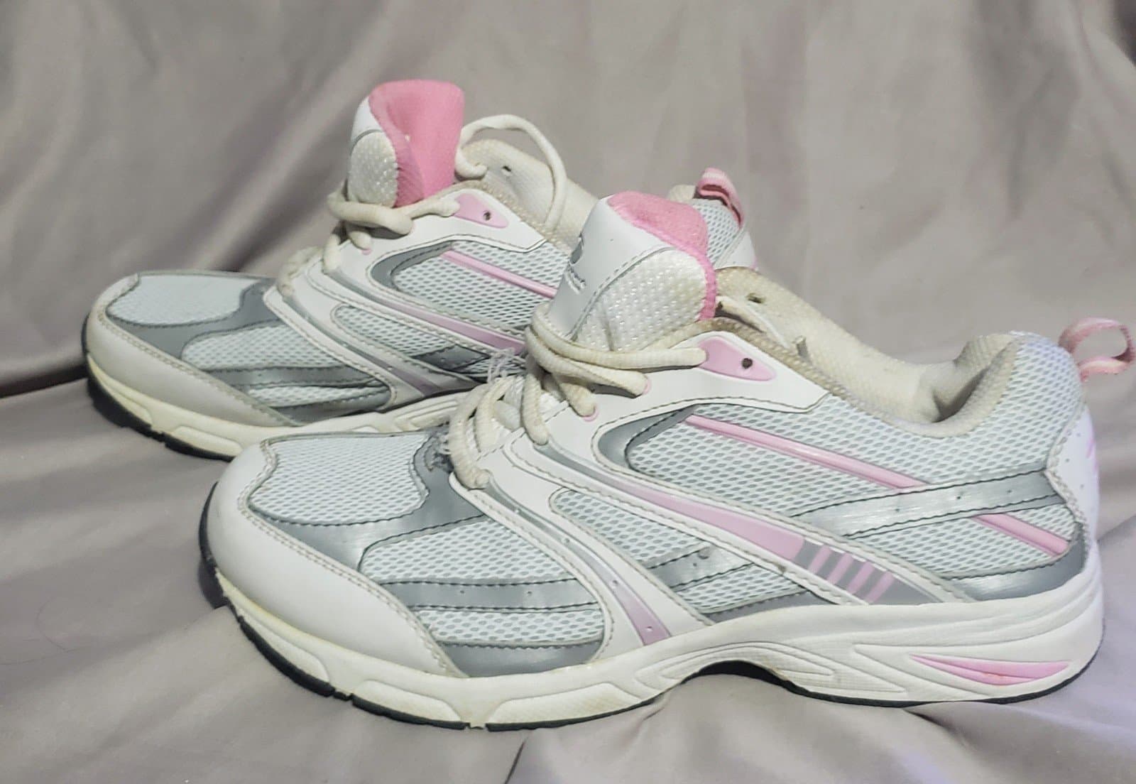 Target Women's Gray and Pink on white Tennis Shoes Size 8 1/2 - Image 1