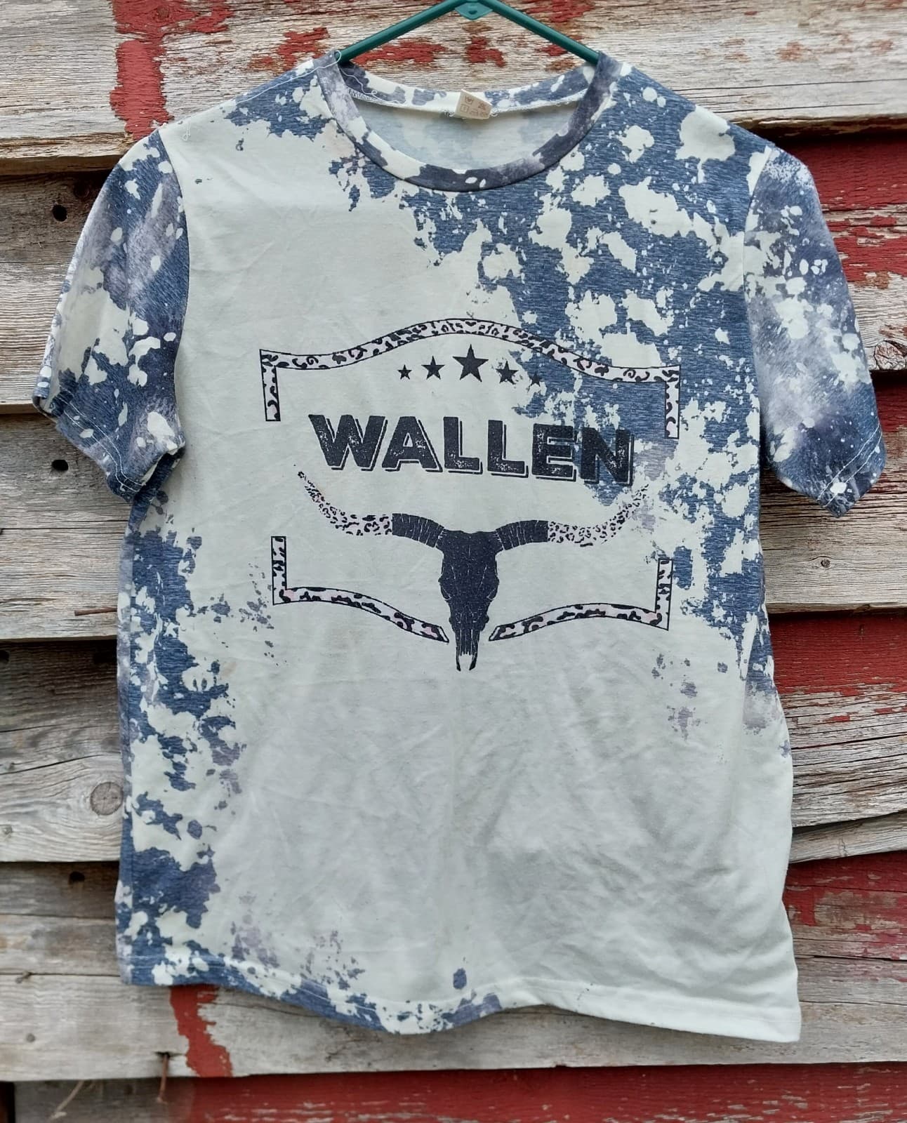 Morgan Wallen Medium Blk/Wht Acid Wash Look Steer Head Graphic Tee - Image 1