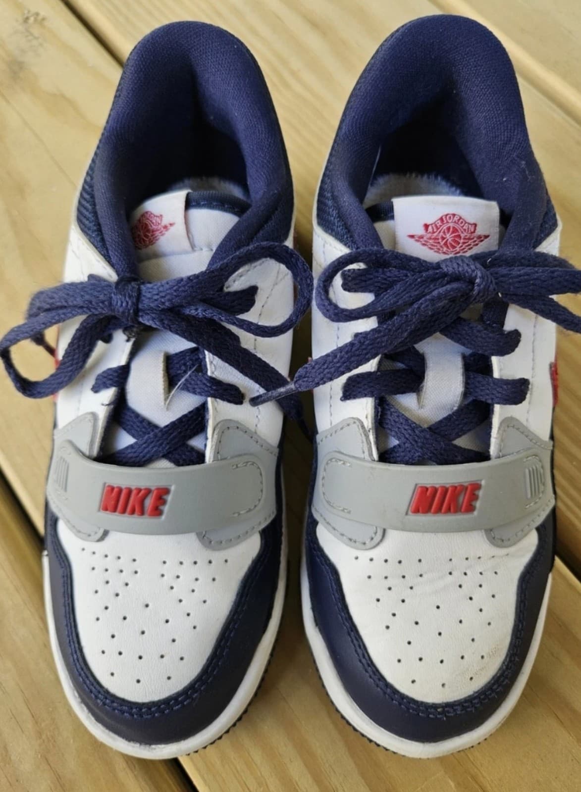 Nike Air Jordan Youth Legacy 312 Low Sneaker White/Red/Navy Size Boys 4.5Y - Image 1