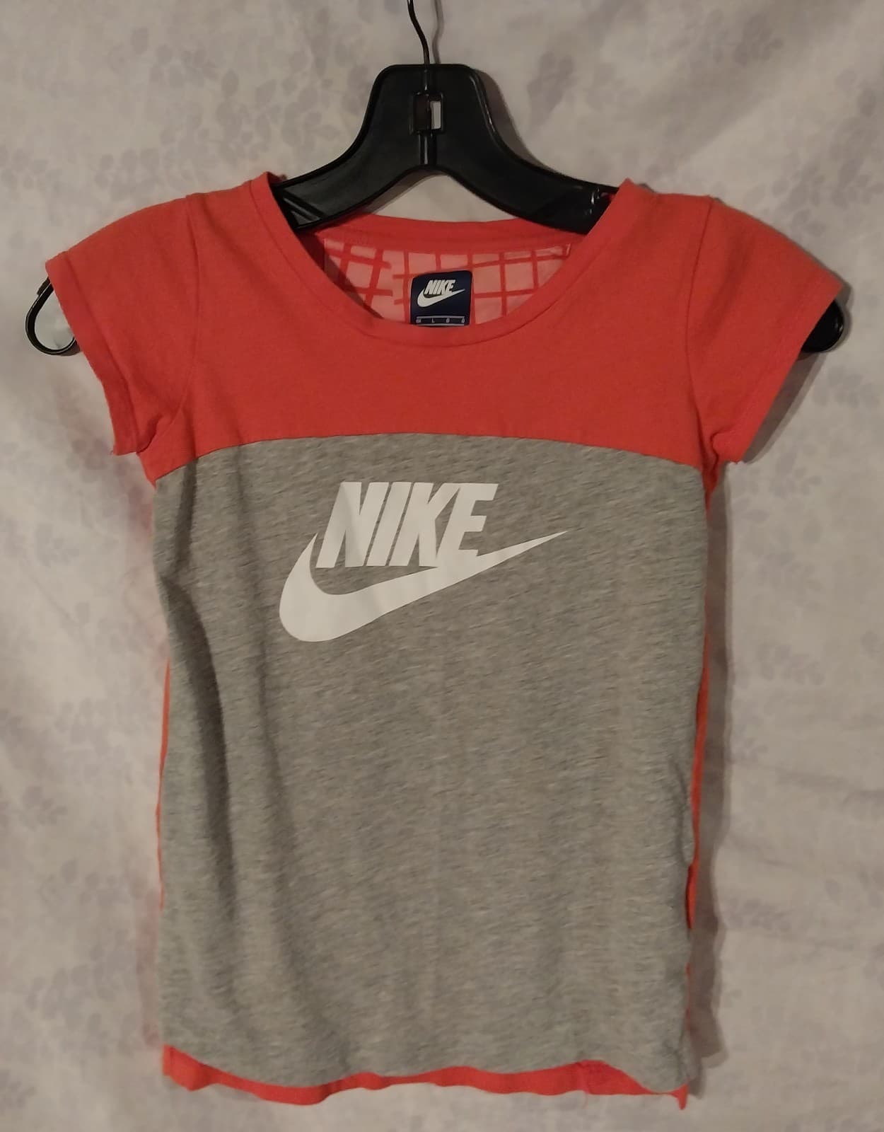 Nike T-Shirt. Kids size 6-7 Yrs - Image 1