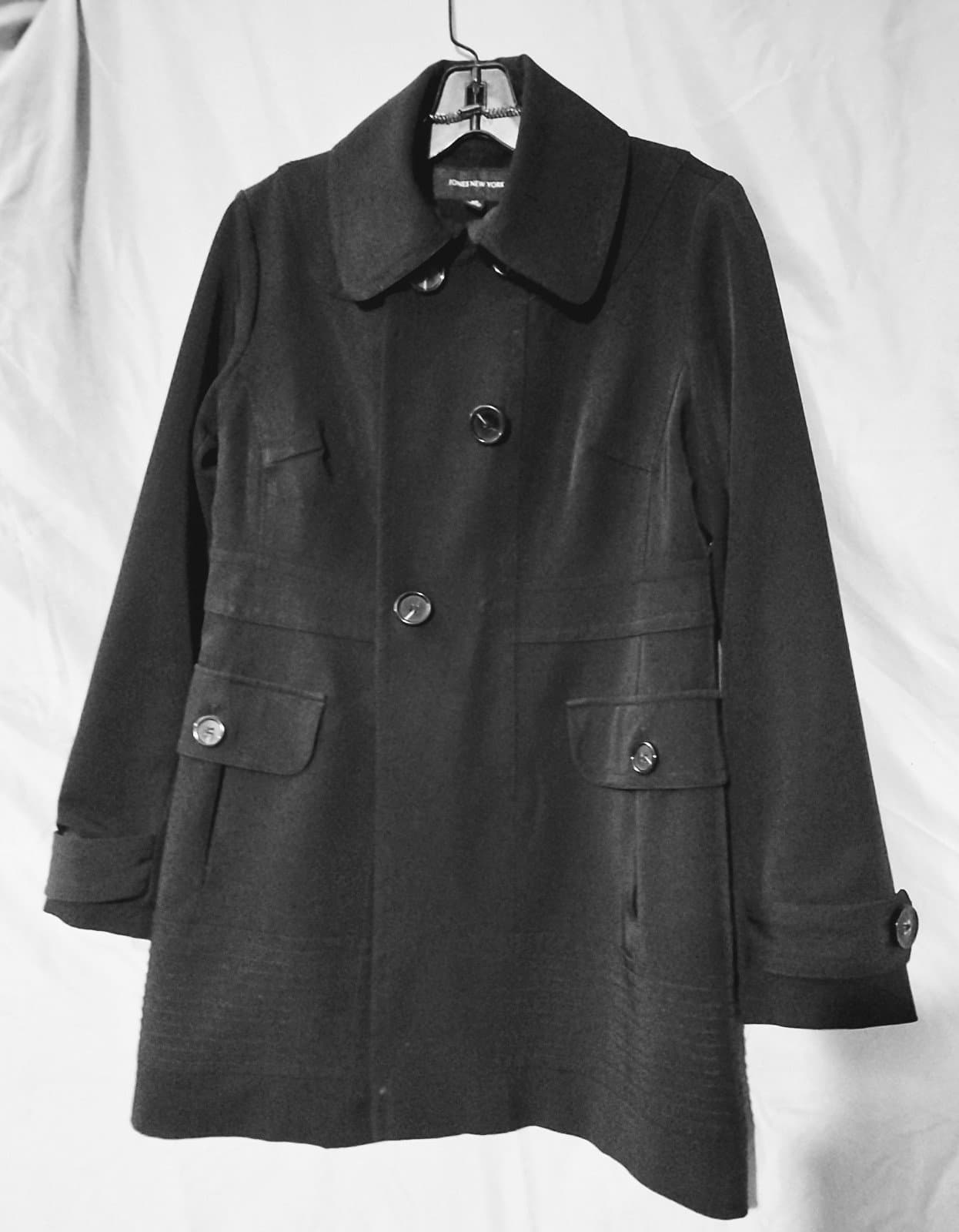 GORGEOUS JONES NEW YORK ALL WEATHER DOUBLE BREASTED SHORT TRENCH. XS - Thumbnail 2