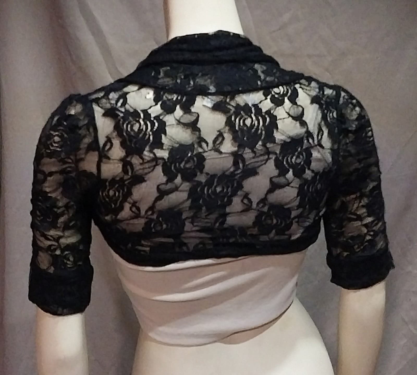 Color Story black lace cardigan - Thumbnail 2