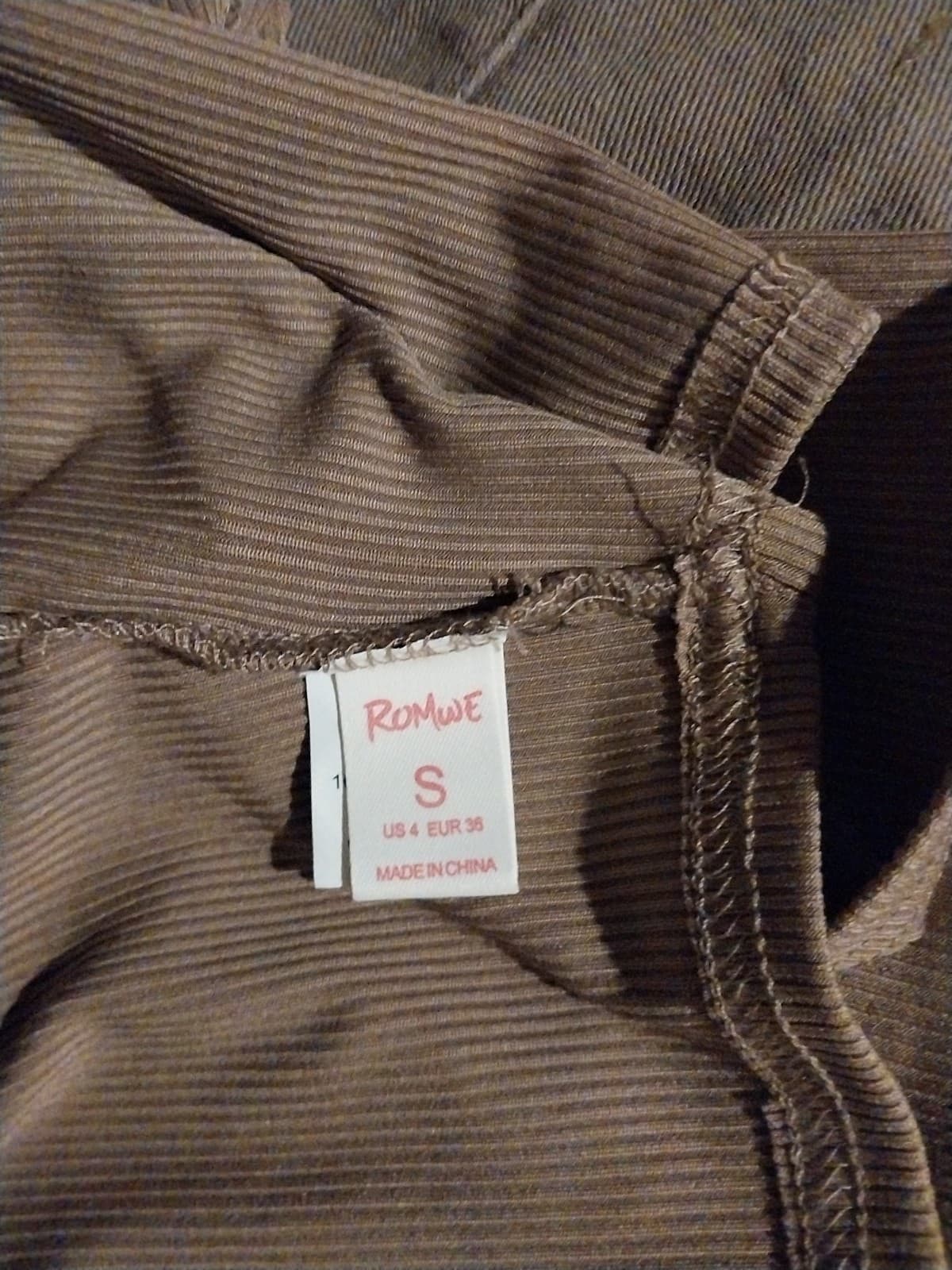 Romwe. Brown Vintage Style Crop Top - Thumbnail 3