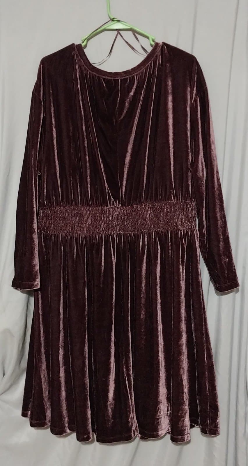 Terra & Sky Women's Plus Size Keyhole Velvet Dress Crushed Plum Size 1X - Thumbnail 4