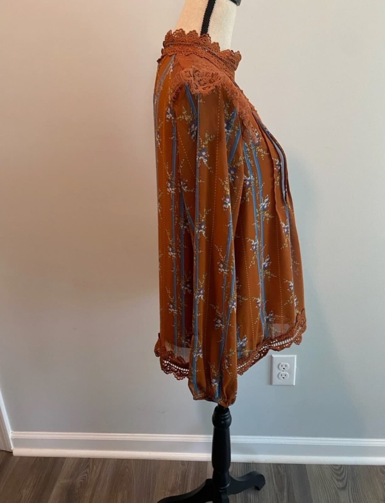 Hazel Hazel High Neck Lace Eyelet Floral Brown Blouse Women’s Size Small - Thumbnail 6