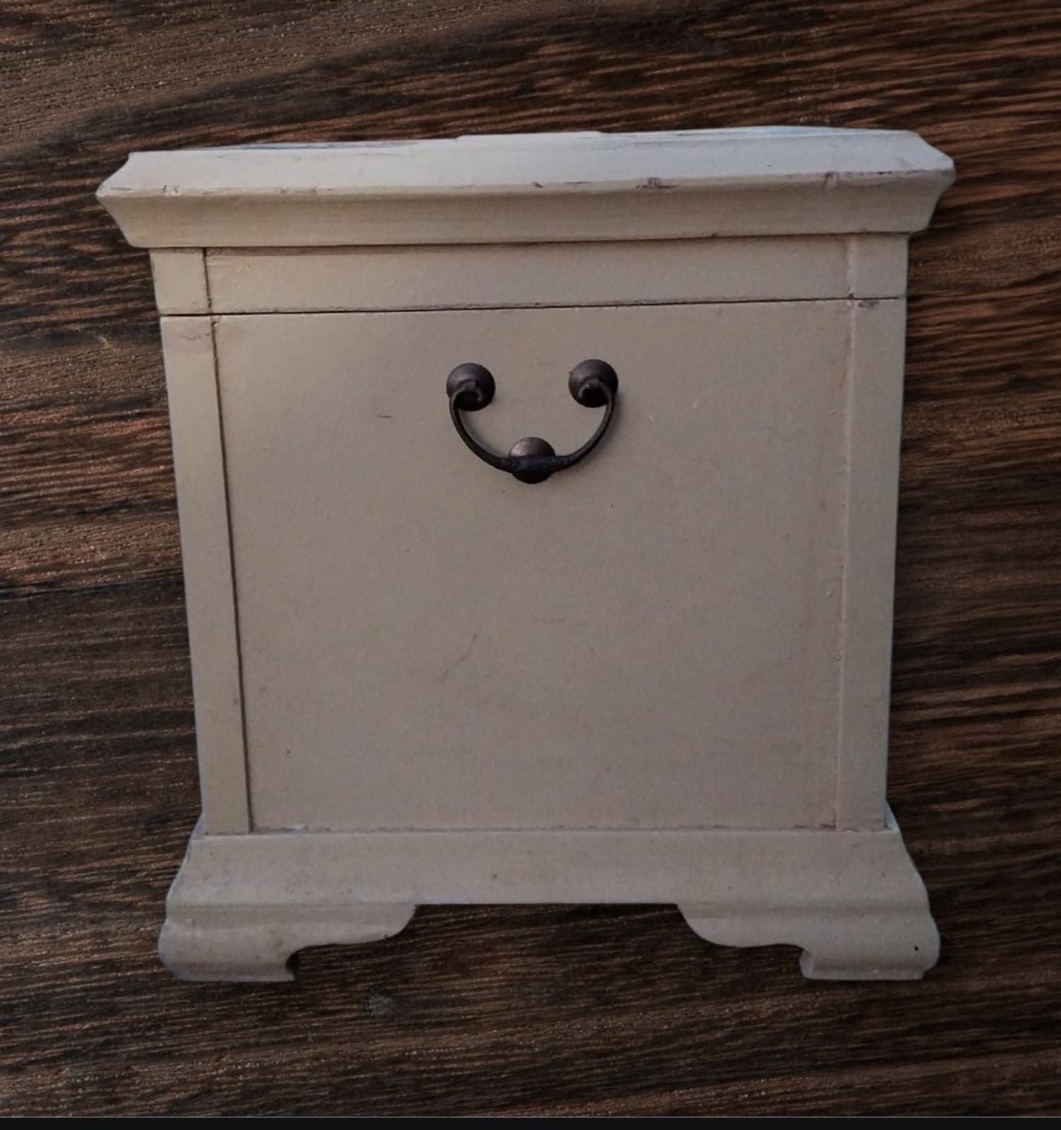 Beautiful Vintage Style Hand Painted "Yellow Roses" Storage Box - 13"x13"x14" - Thumbnail 5