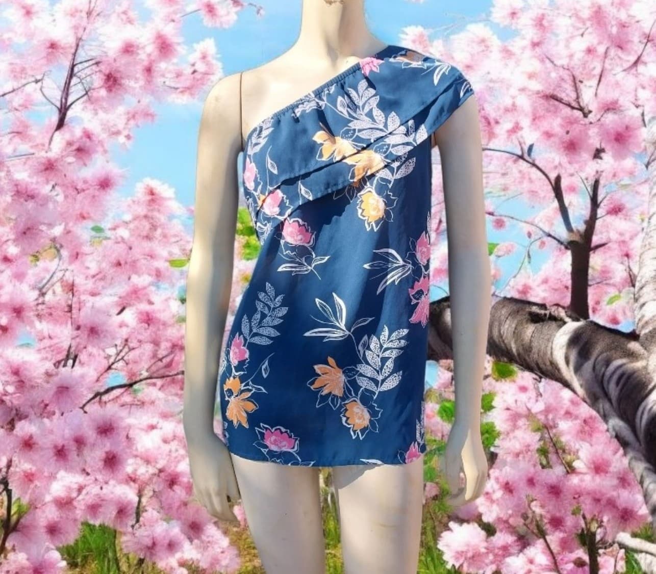 Women's APT 9 Ruffled One Shoulder Top. Size XXL - Image 1