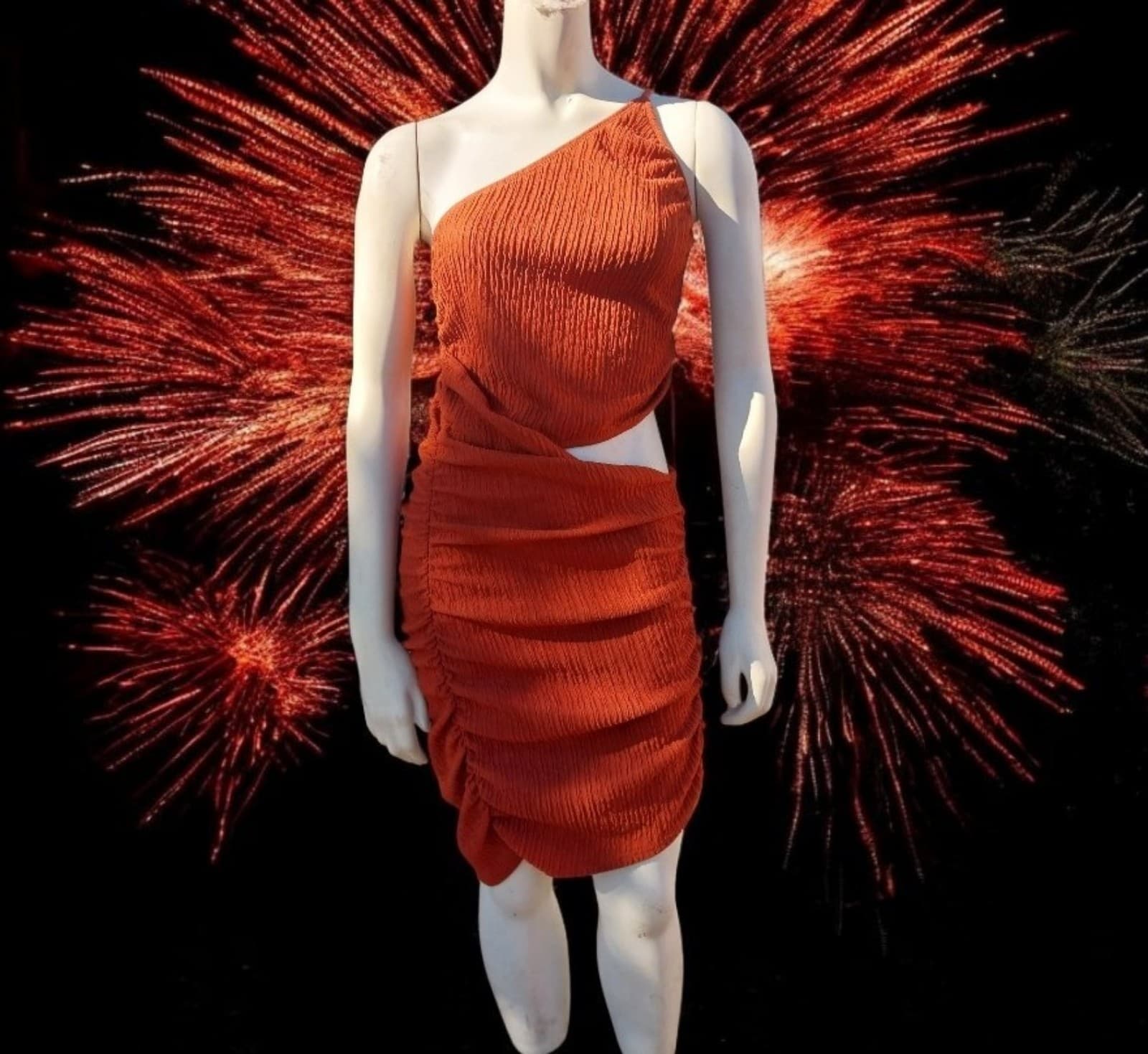 Solid Color Slant Neck Shoulder Bag Hip Dress for Women. Size Medium - Image 1