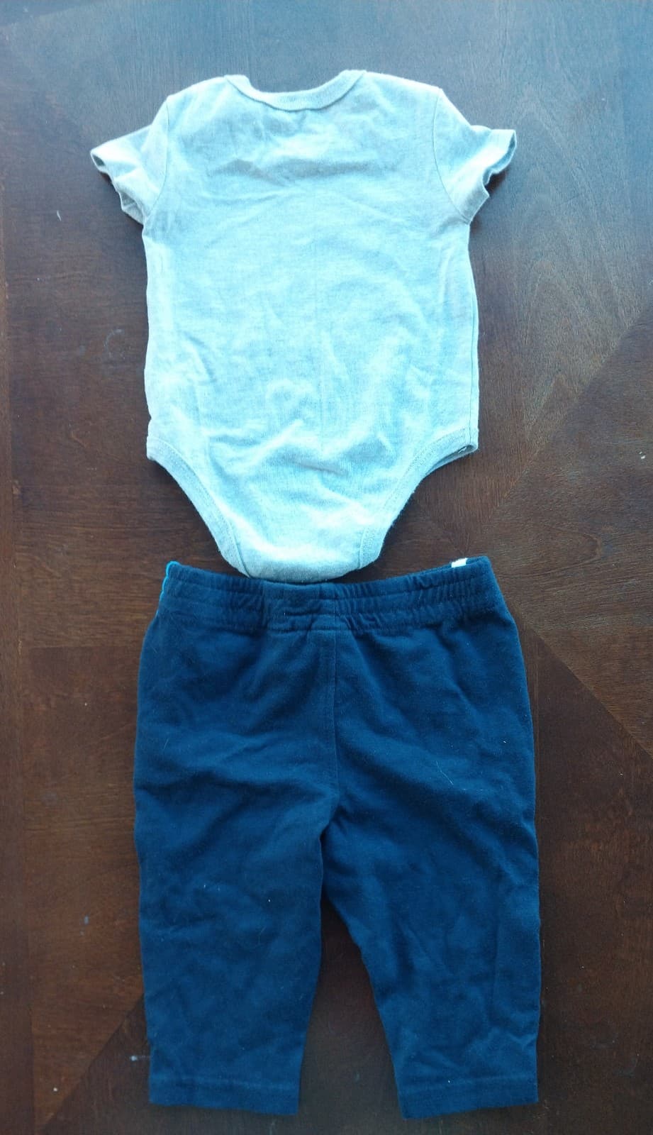 Puma Onesie with matching pants. Size 0-3 Months - Thumbnail 2