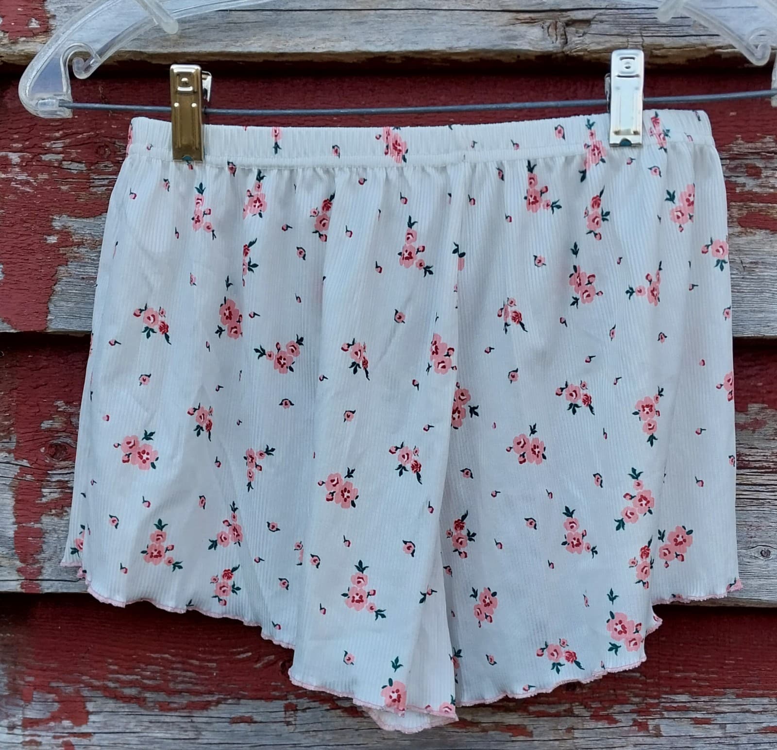 Spring pjs, comfy pjs, rose pattern, soft pjs. Size Small - Thumbnail 5