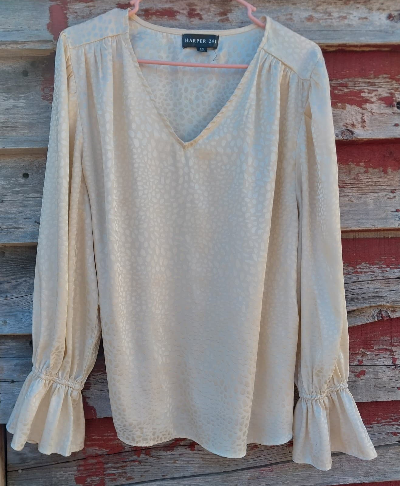 Harper 421 Women's V Beck Blouse. Size 1X - Thumbnail 2