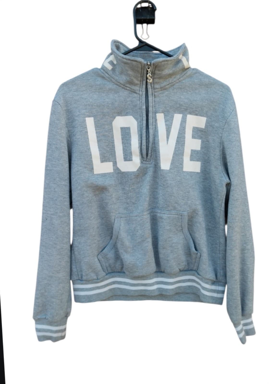 SuperNova "LOVE" Grey & White Sweatshirt. Size Large - Thumbnail 2